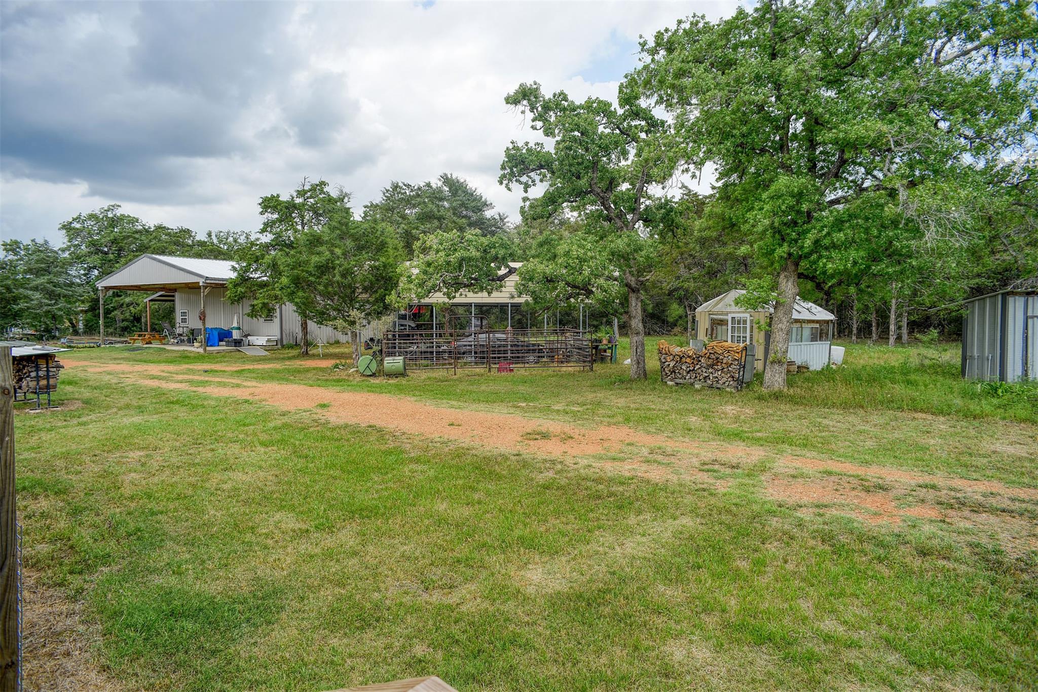 13831 Tx-95 Highway, Flatonia, TX 78941