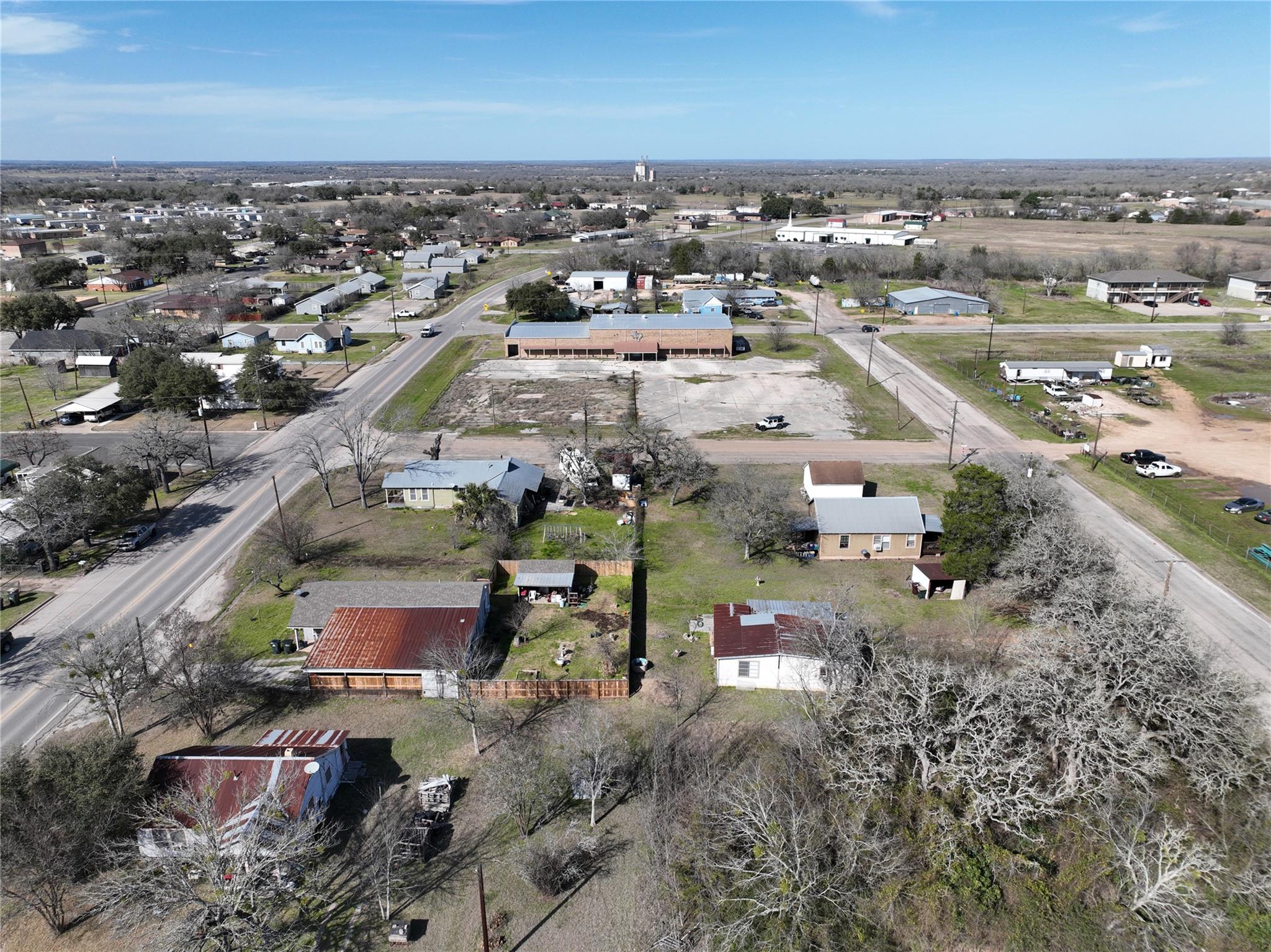 639 N Manse Ave, Giddings, TX 78942