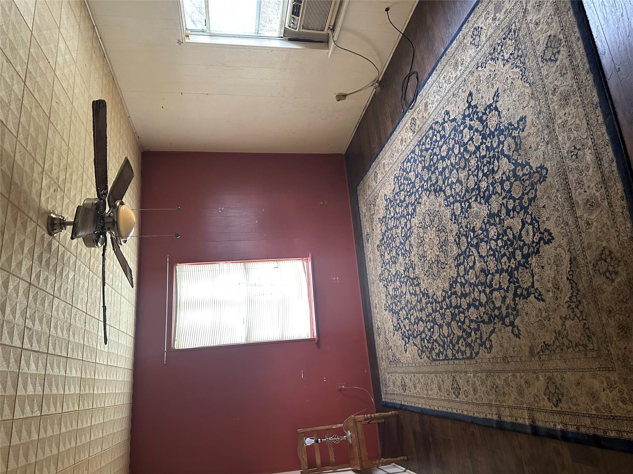 639 N Manse Ave, Giddings, TX 78942