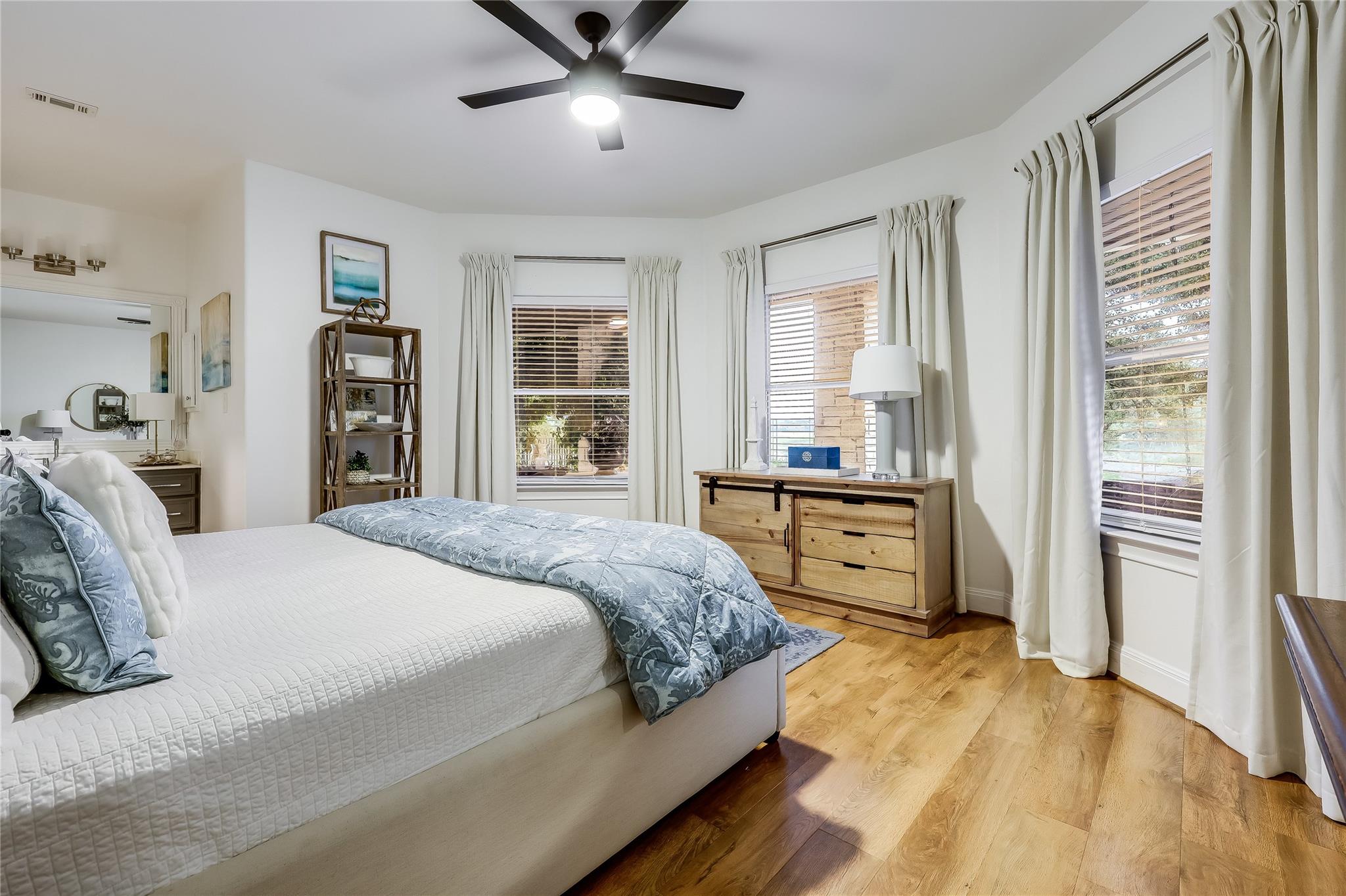 1307 Osprey Ridge Loop, Lago Vista, TX 78645