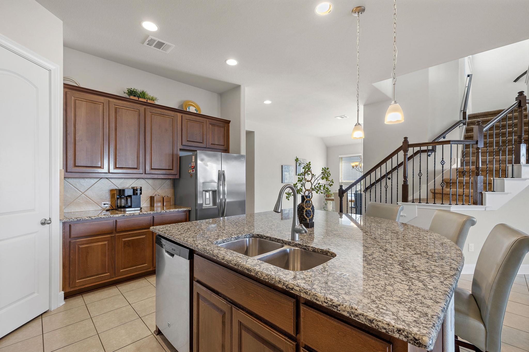 2725 Sorano Ave, Round Rock, TX 78665