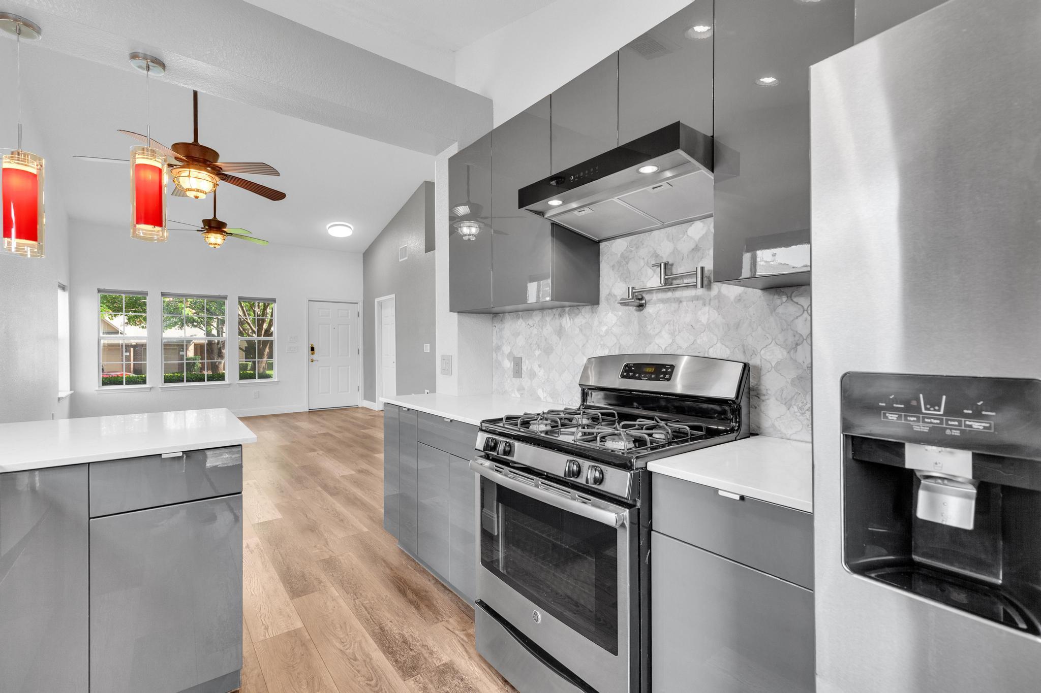 112 Prairie Springs Loop, Georgetown, TX 78626