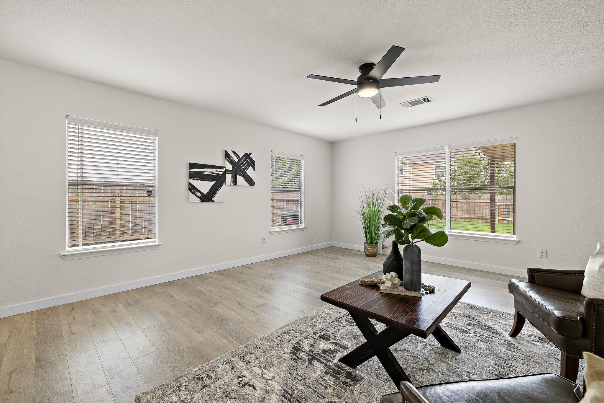 1025 Canterbury Trl, Georgetown, TX 78626