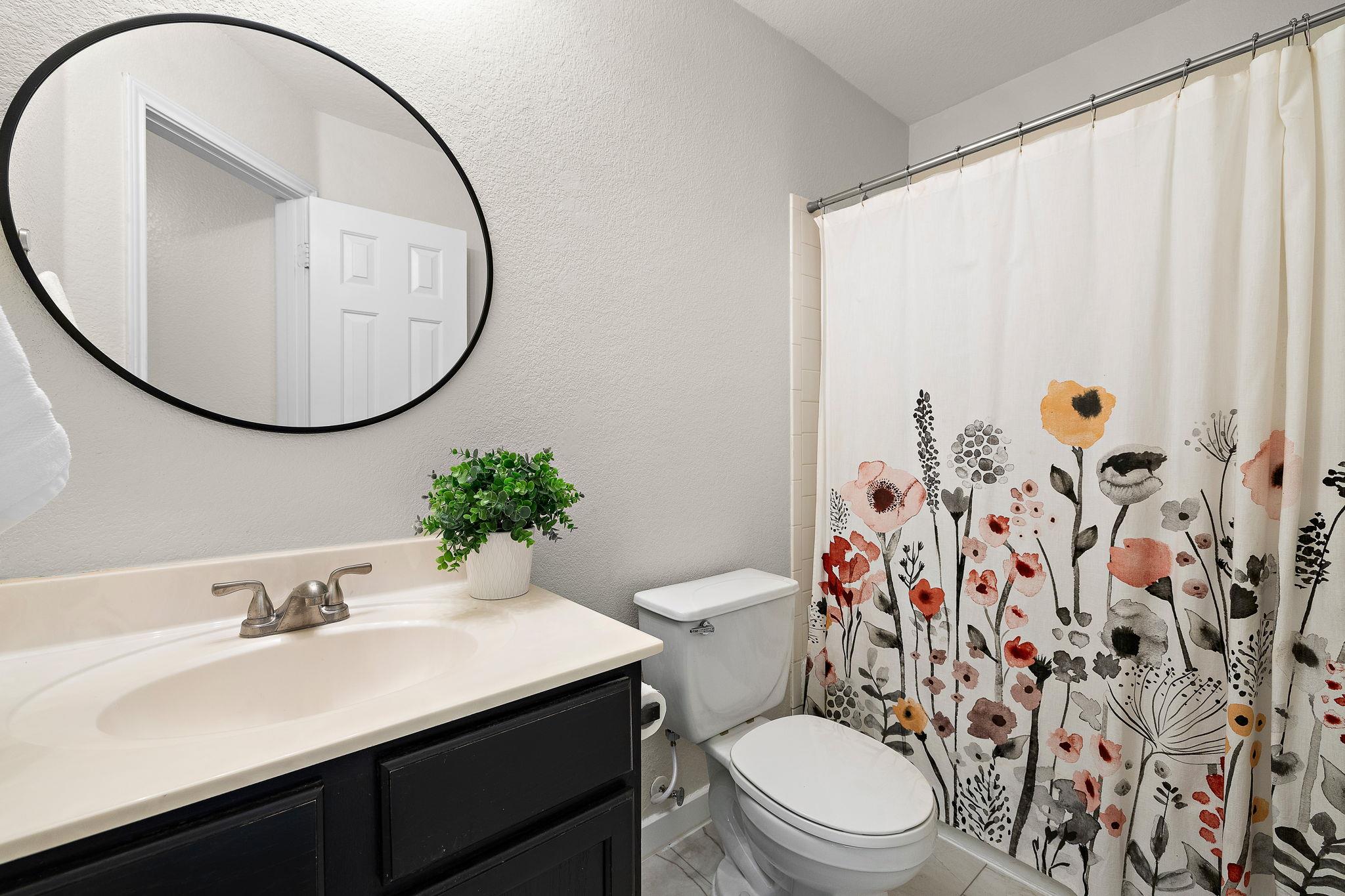 1025 Canterbury Trl, Georgetown, TX 78626