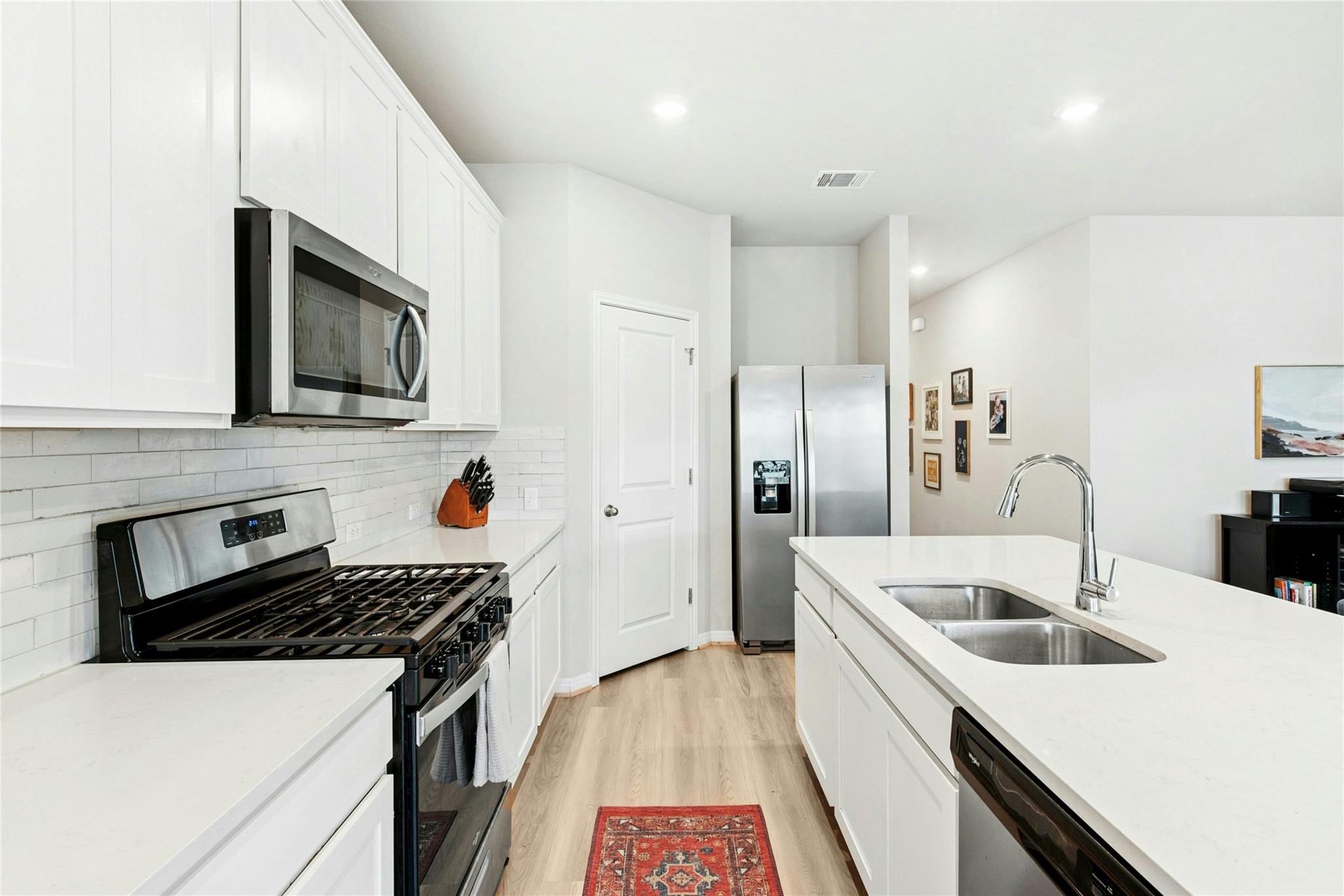 806 Vineyard Falls Rd, Austin, TX 78748