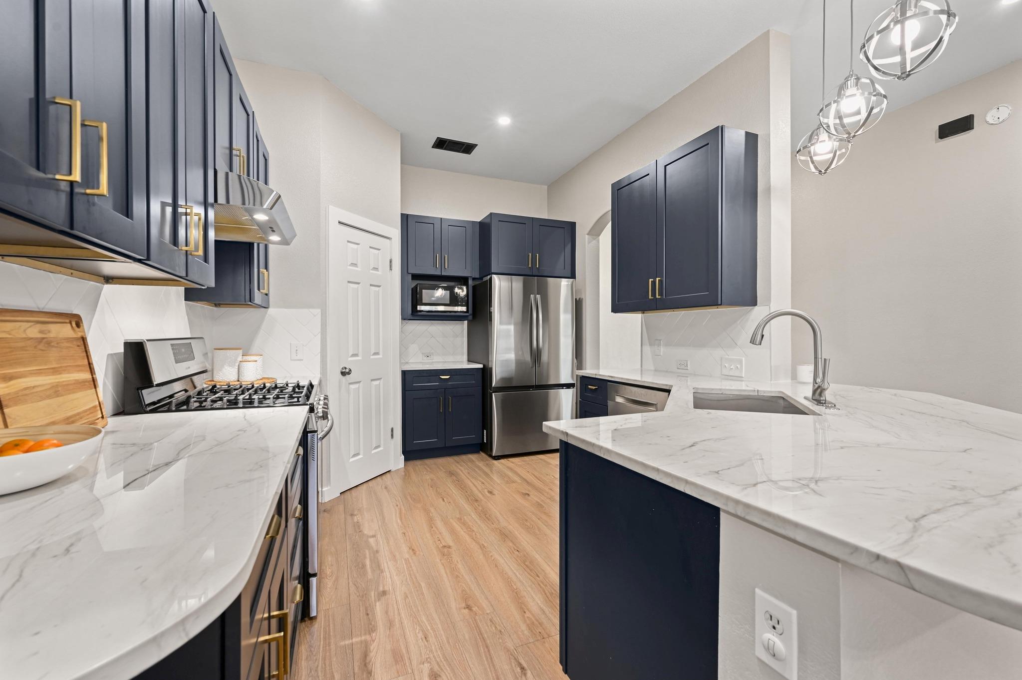 101 Desert Highlands Trl, Round Rock, TX 78665