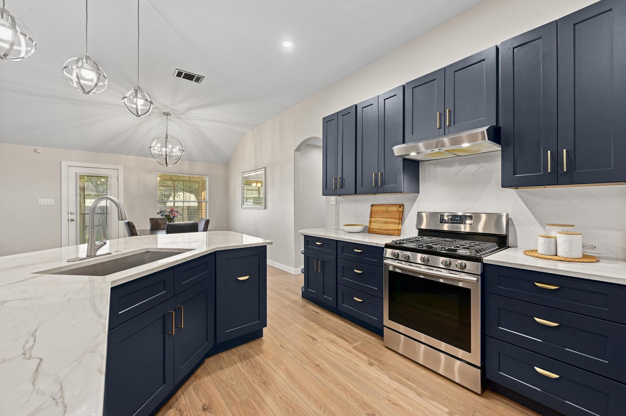 101 Desert Highlands Trl, Round Rock, TX 78665