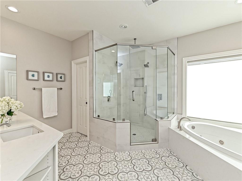 1910 Rue De St Tropez # 4, Austin, TX 78746