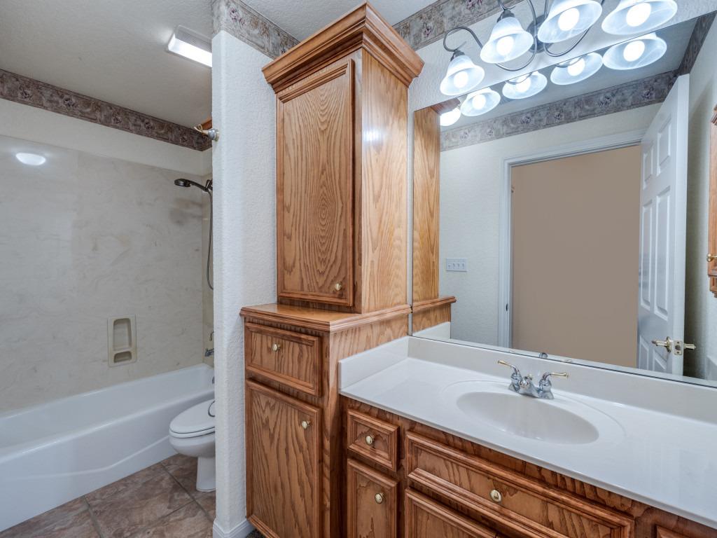 1000 BAMC Dr, Canyon Lake, TX 78133