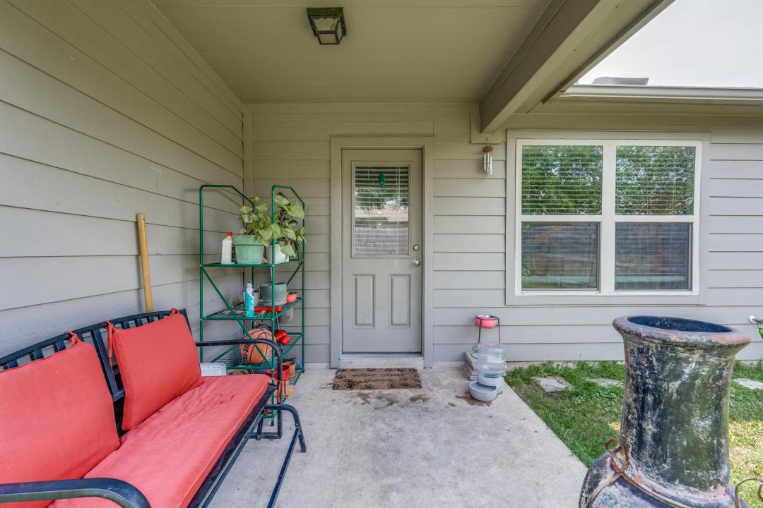 299 Andesite Trl, Buda, TX 78610