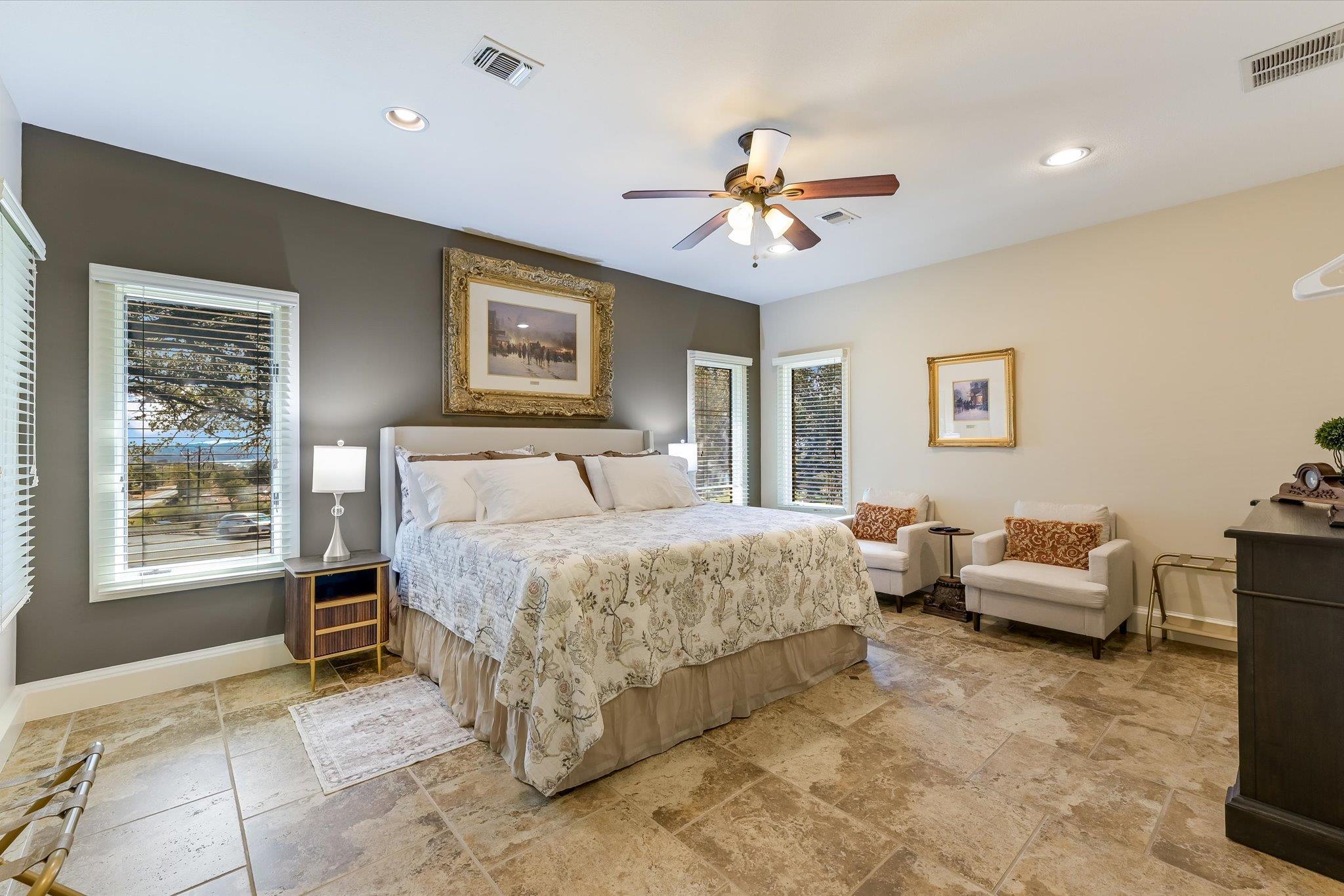 1800 Clubhouse Hill Dr, Spicewood, TX 78669