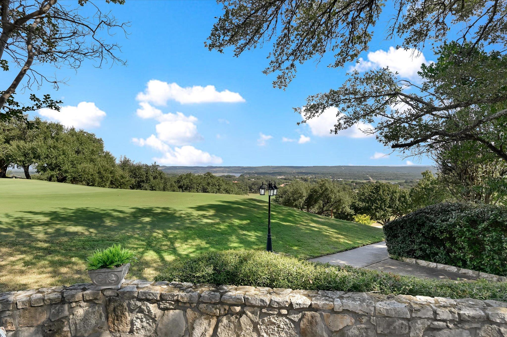 1800 Clubhouse Hill Dr, Spicewood, TX 78669