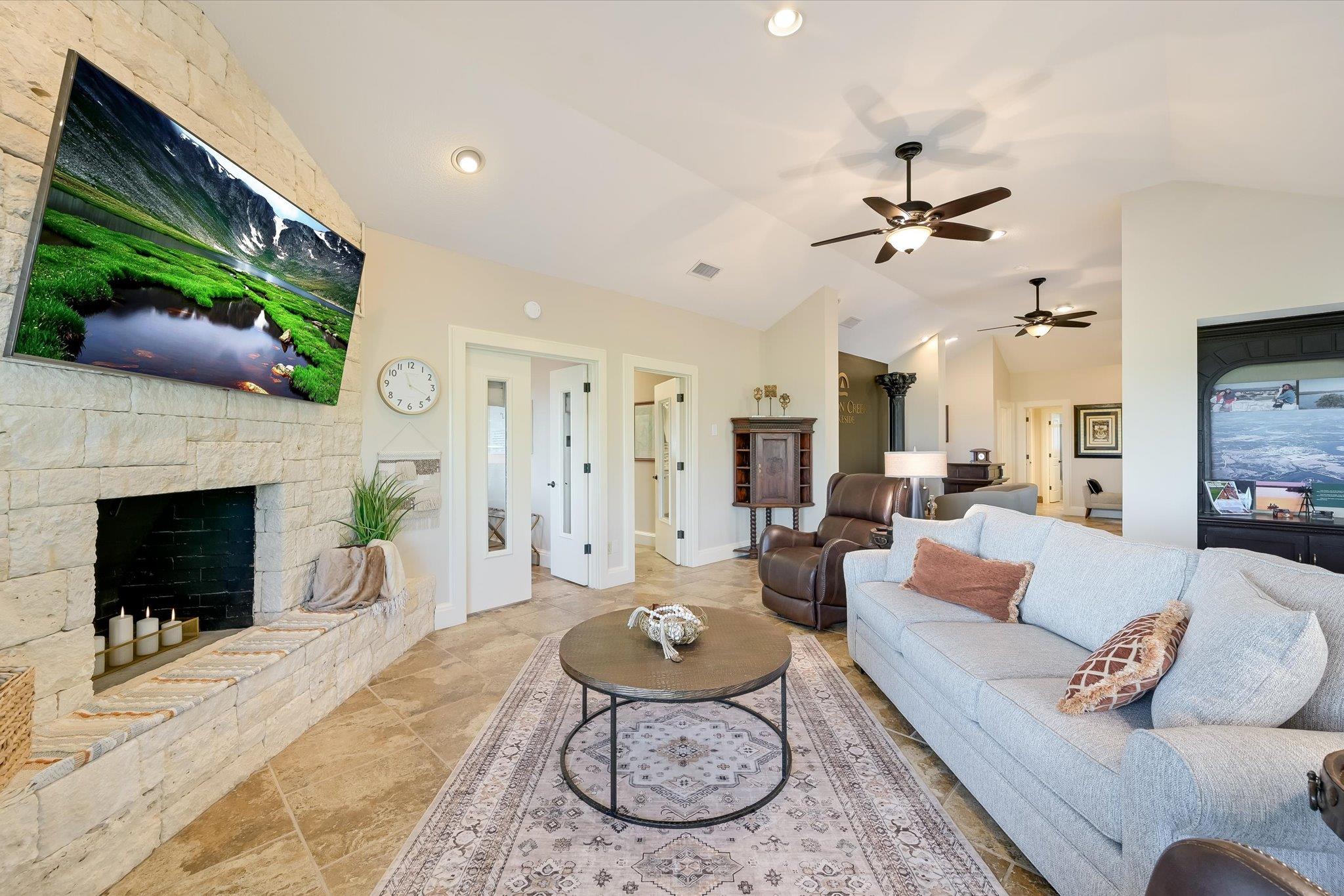 1800 Clubhouse Hill Dr, Spicewood, TX 78669