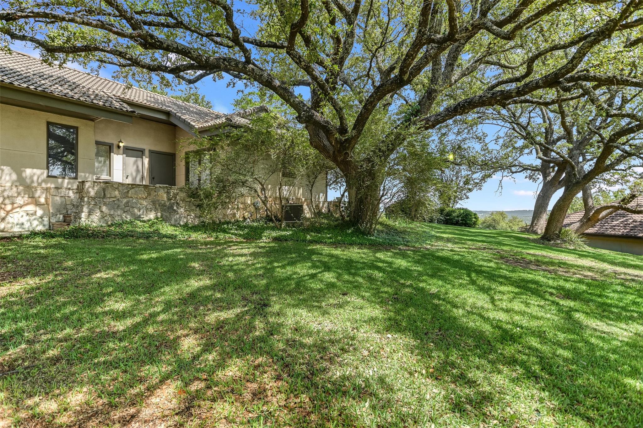 1800 Clubhouse Hill Dr, Spicewood, TX 78669