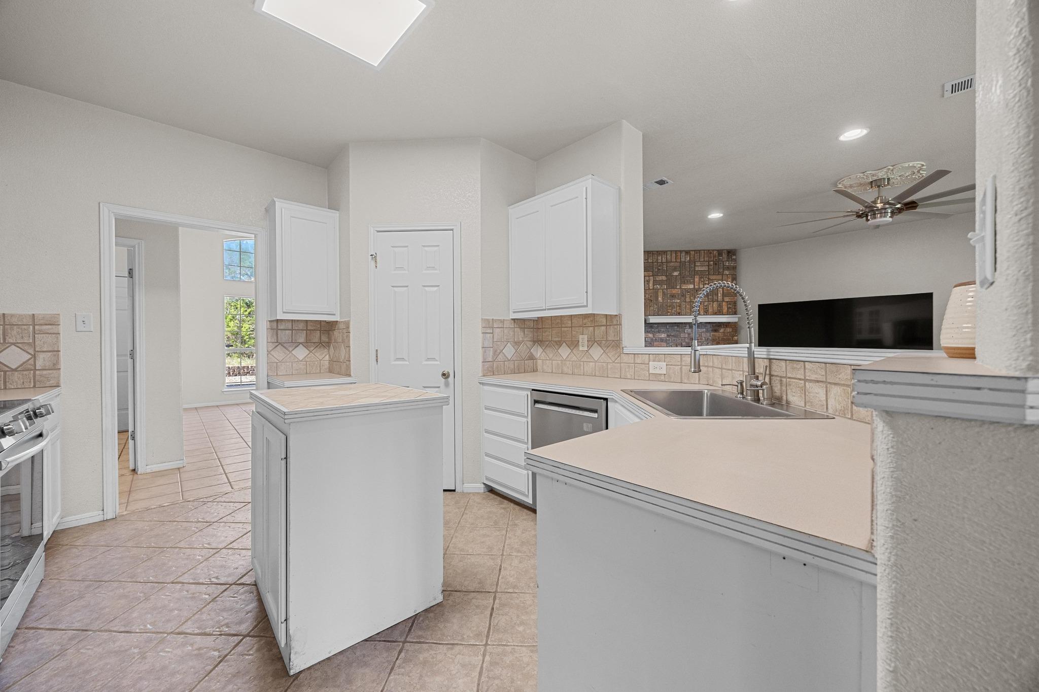 498 Aspen Cir, Killeen, TX 76549