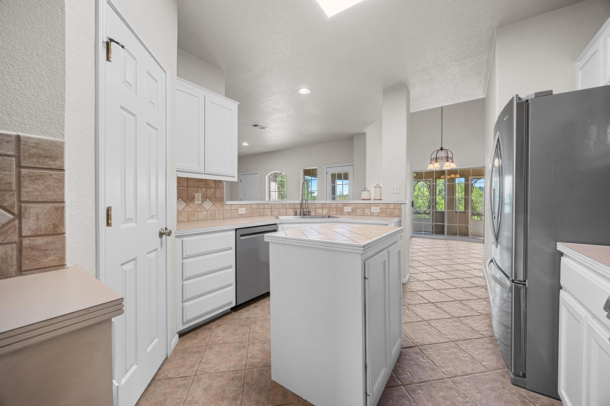 498 Aspen Cir, Killeen, TX 76549