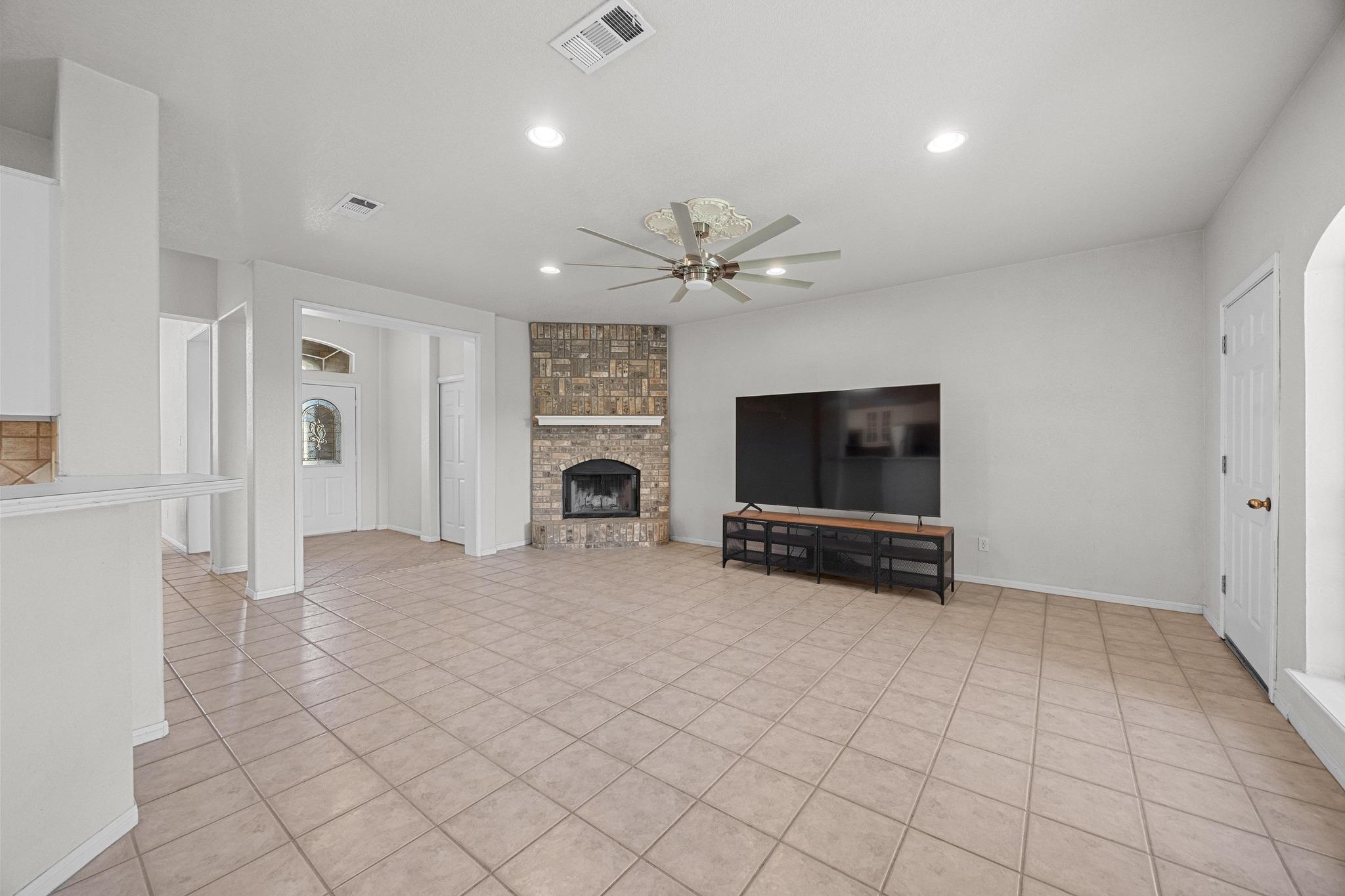 498 Aspen Cir, Killeen, TX 76549