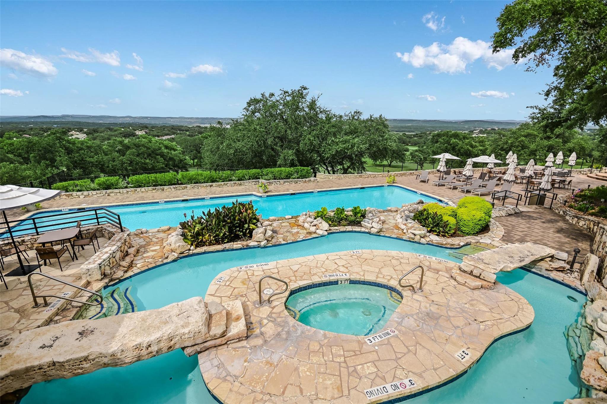 1800 Clubhouse Hill Dr, Spicewood, TX 78669