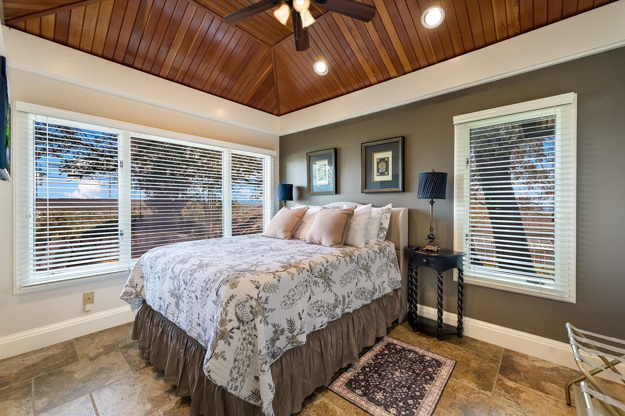 1800 Clubhouse Hill Dr, Spicewood, TX 78669