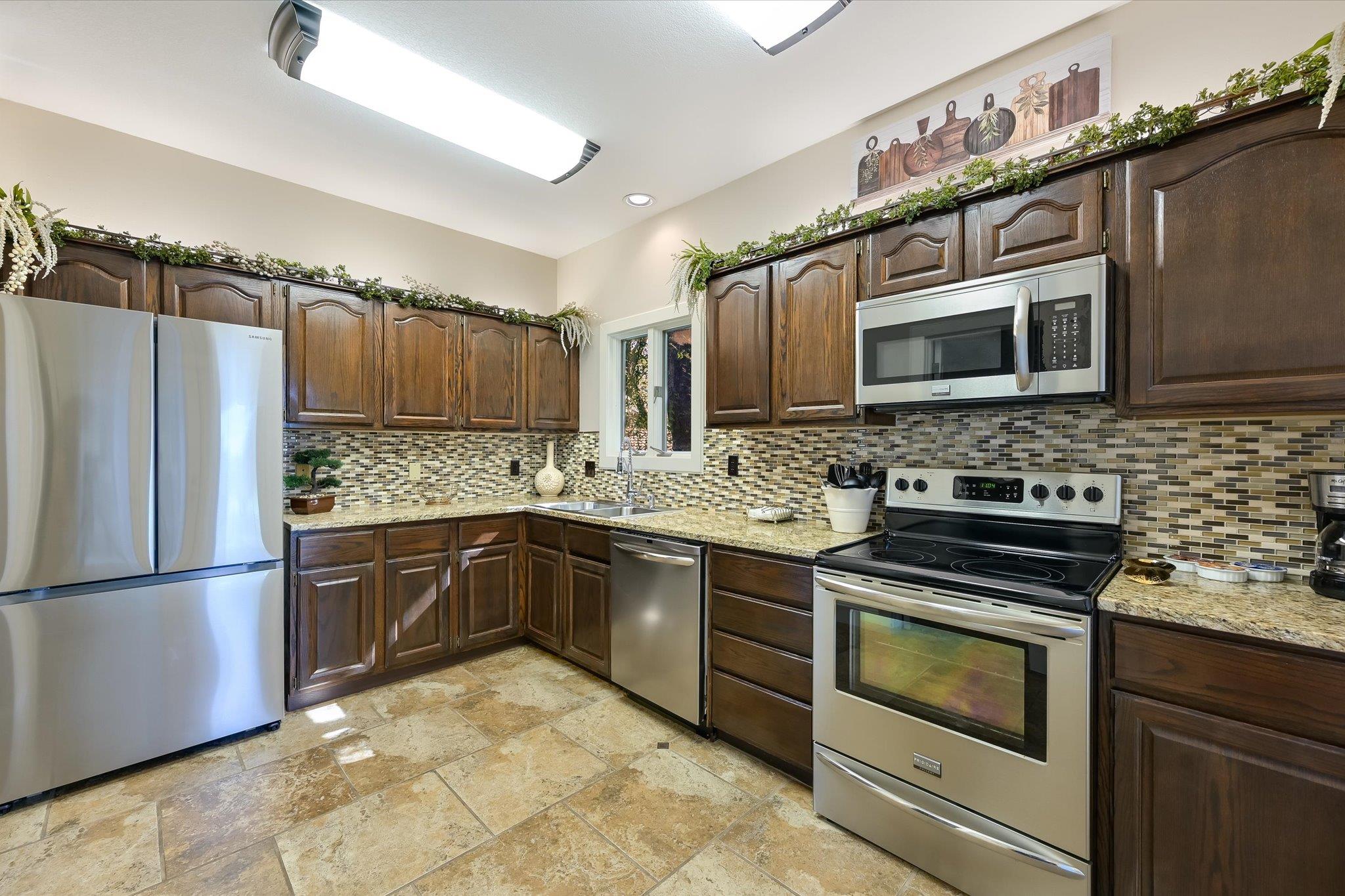 1800 Clubhouse Hill Dr, Spicewood, TX 78669