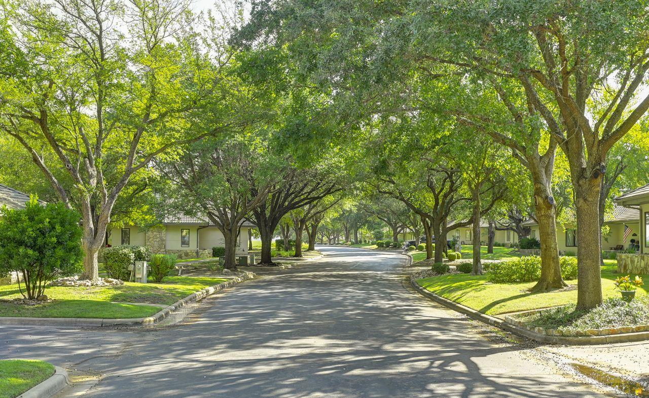 1800 Clubhouse Hill Dr, Spicewood, TX 78669