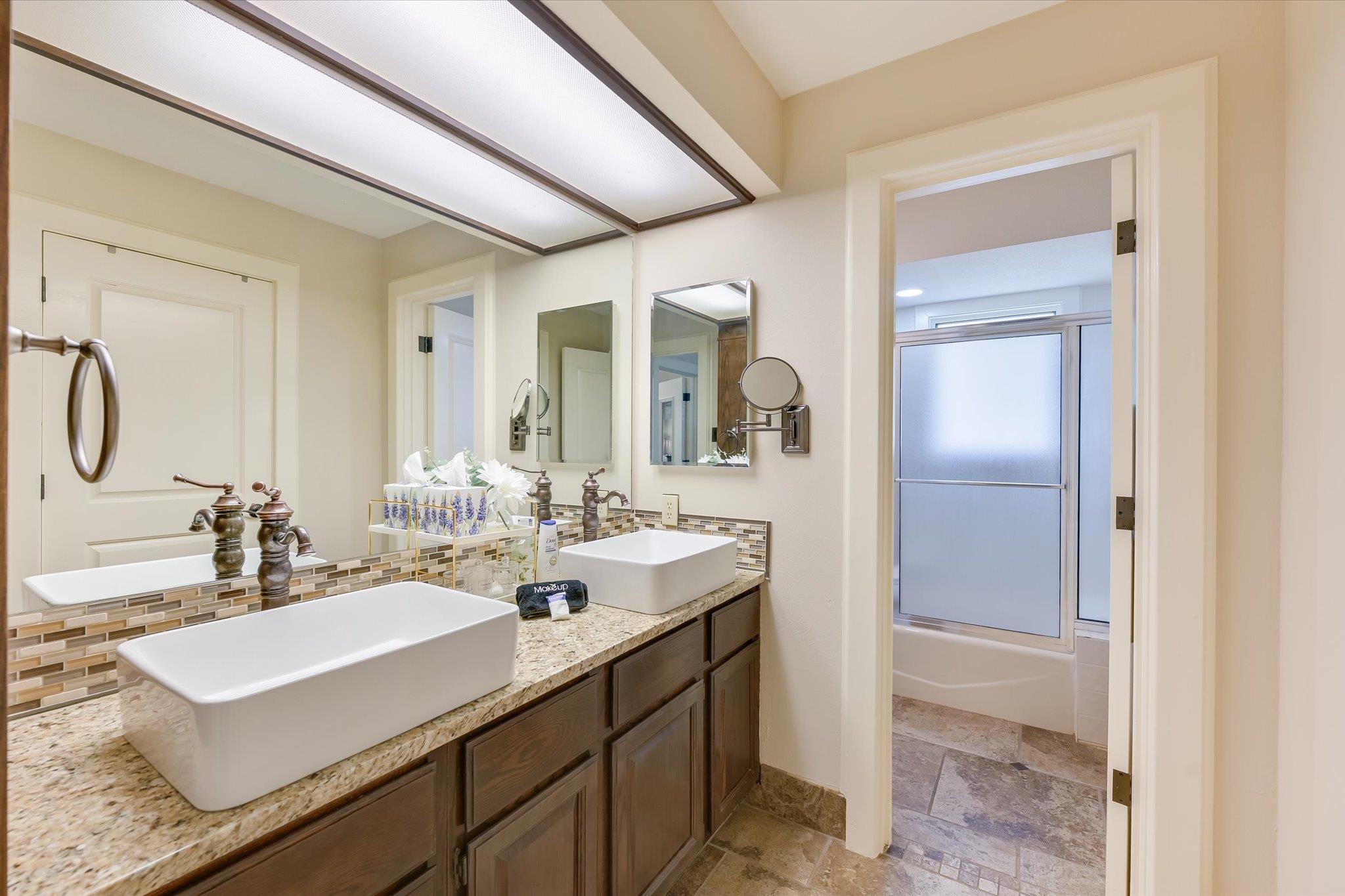 1800 Clubhouse Hill Dr, Spicewood, TX 78669