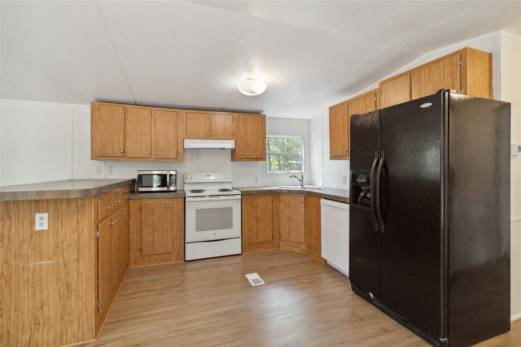 153 Cherylton Dr, Red Rock, TX 78662