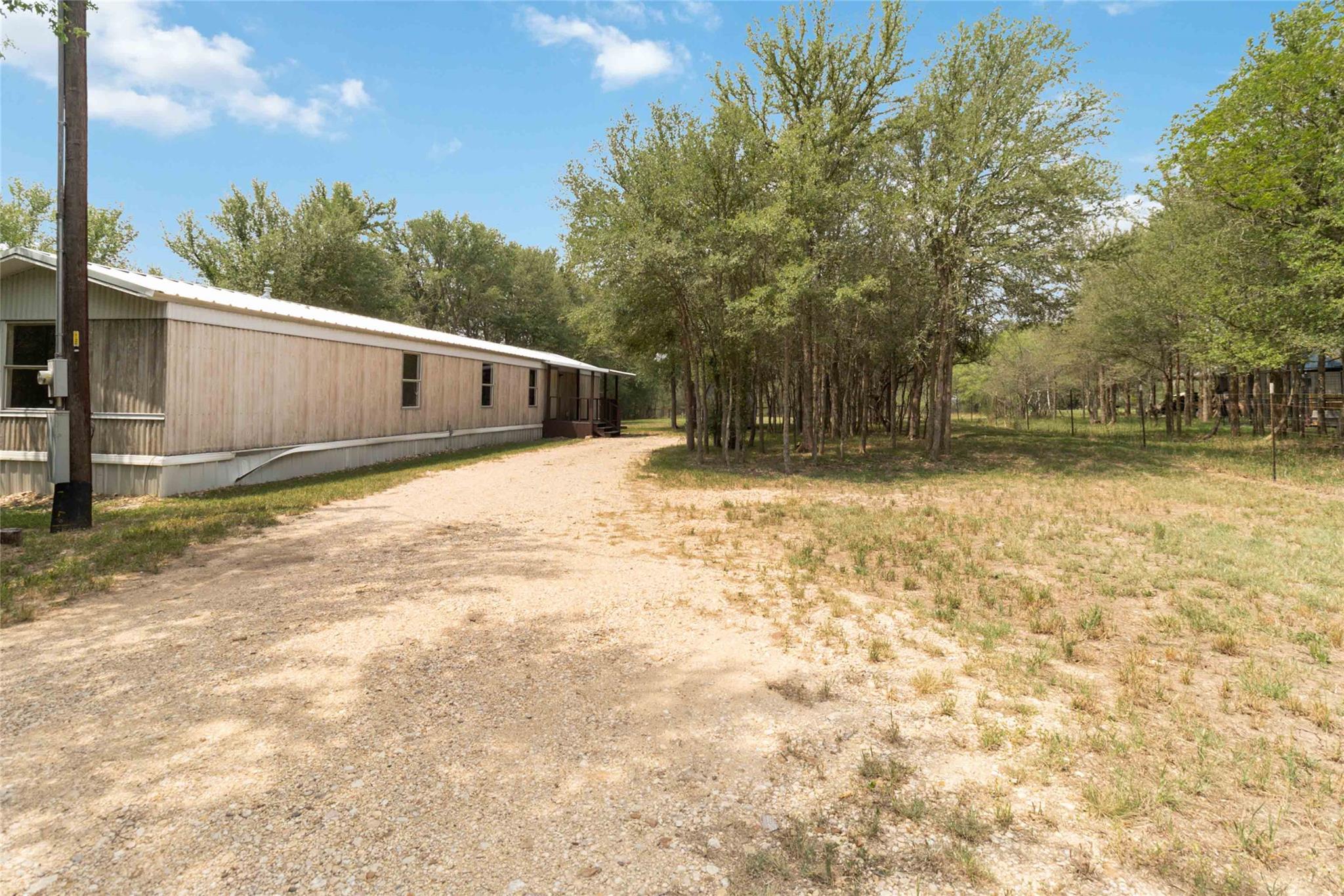 153 Cherylton Dr, Red Rock, TX 78662