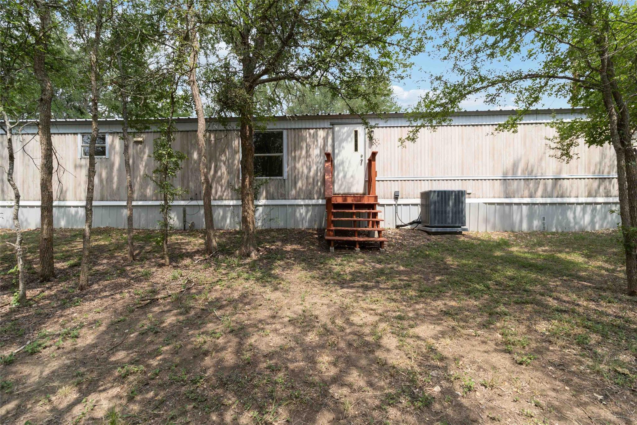 153 Cherylton Dr, Red Rock, TX 78662