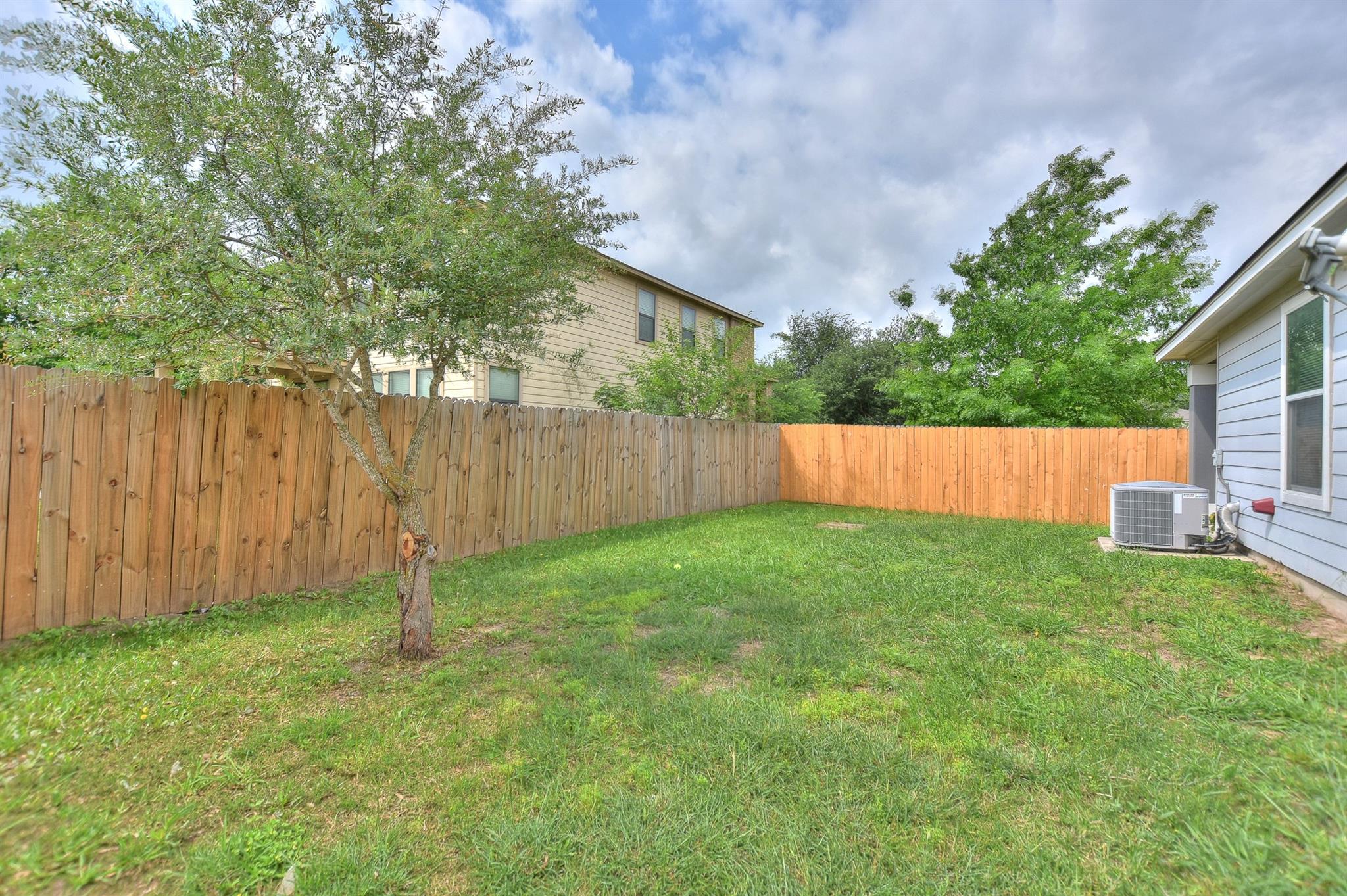2206 Weiss Ln, Georgetown, TX 78626