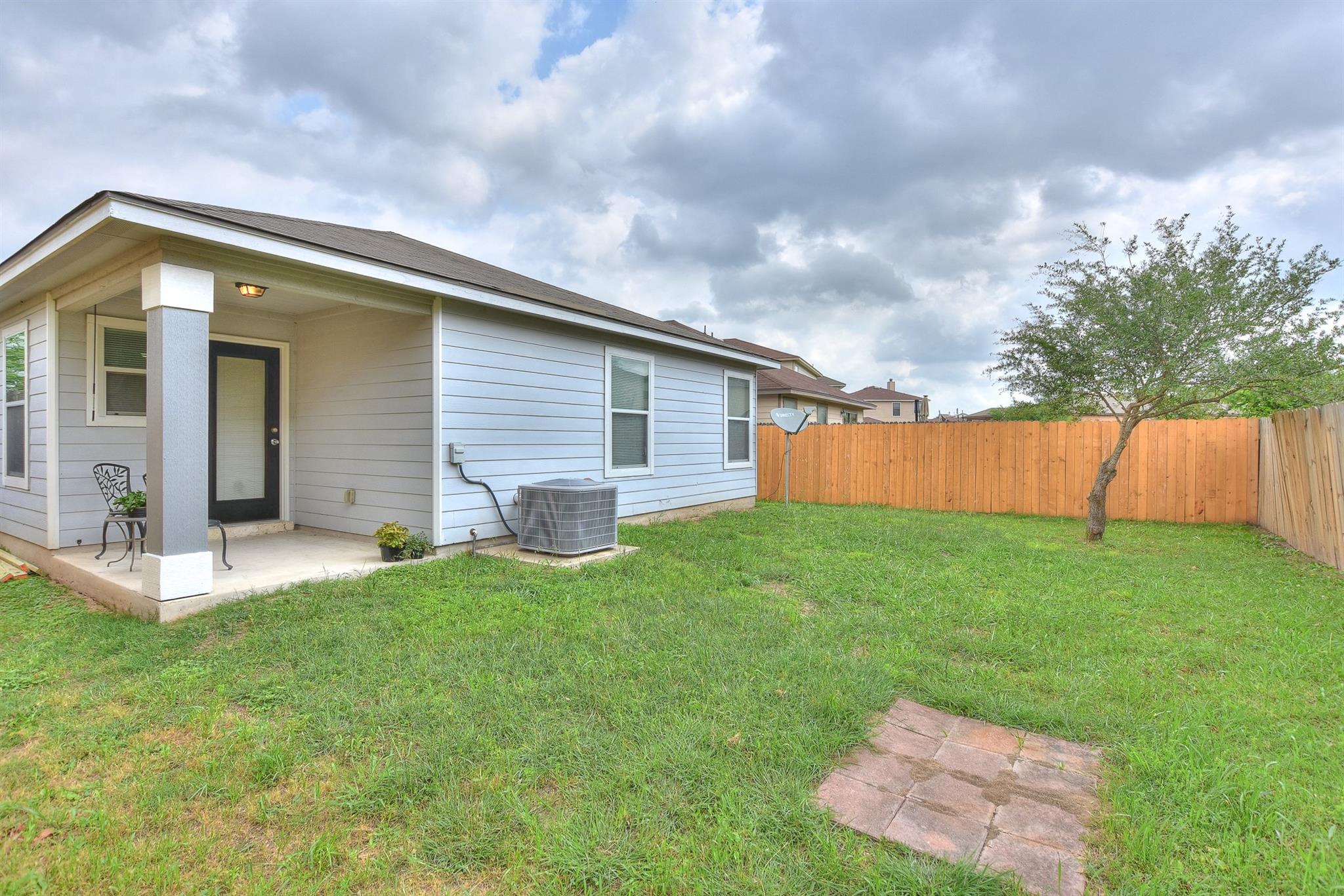 2206 Weiss Ln, Georgetown, TX 78626