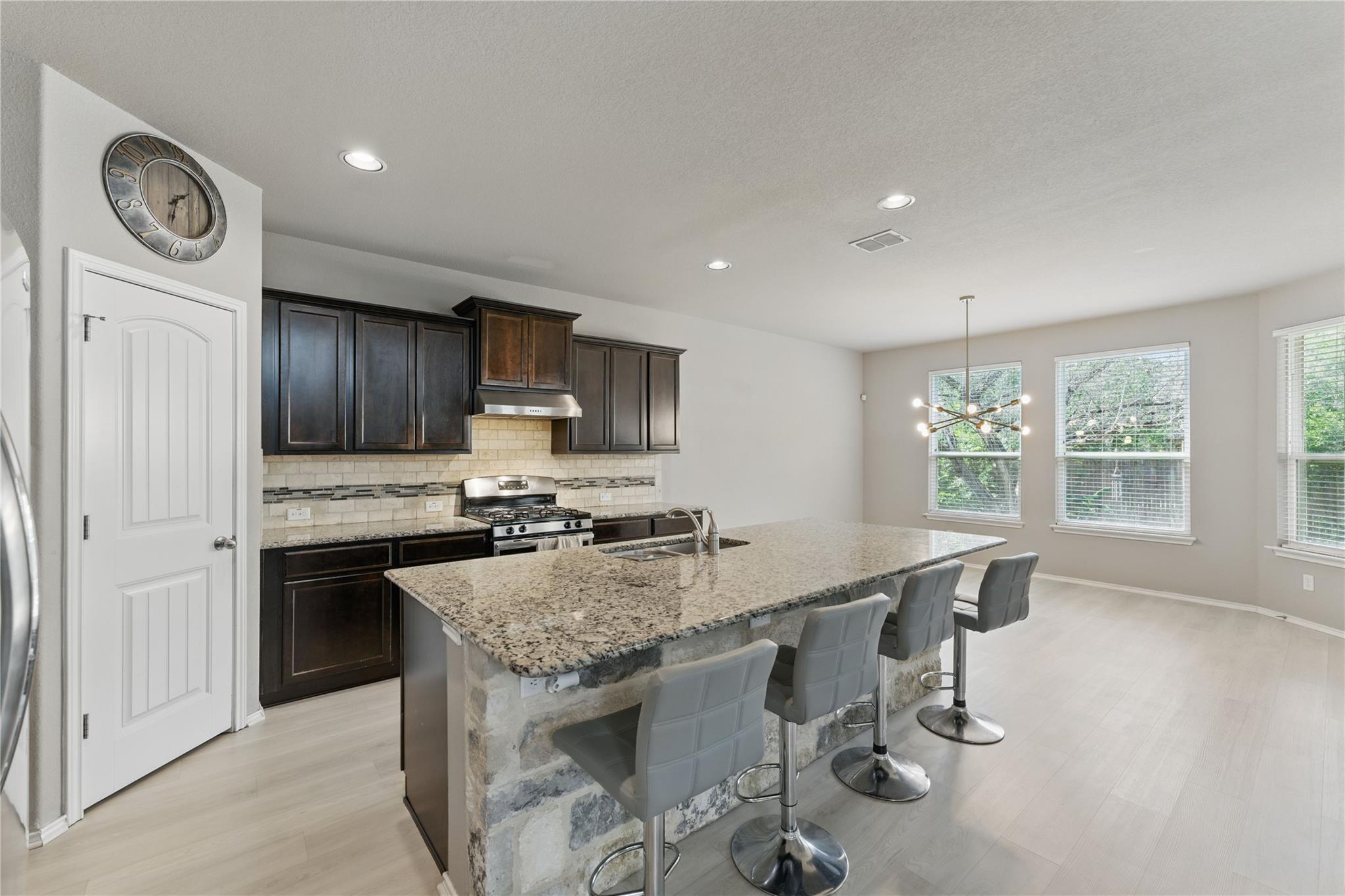 6739 Indian Ldg, San Antonio, TX 78253