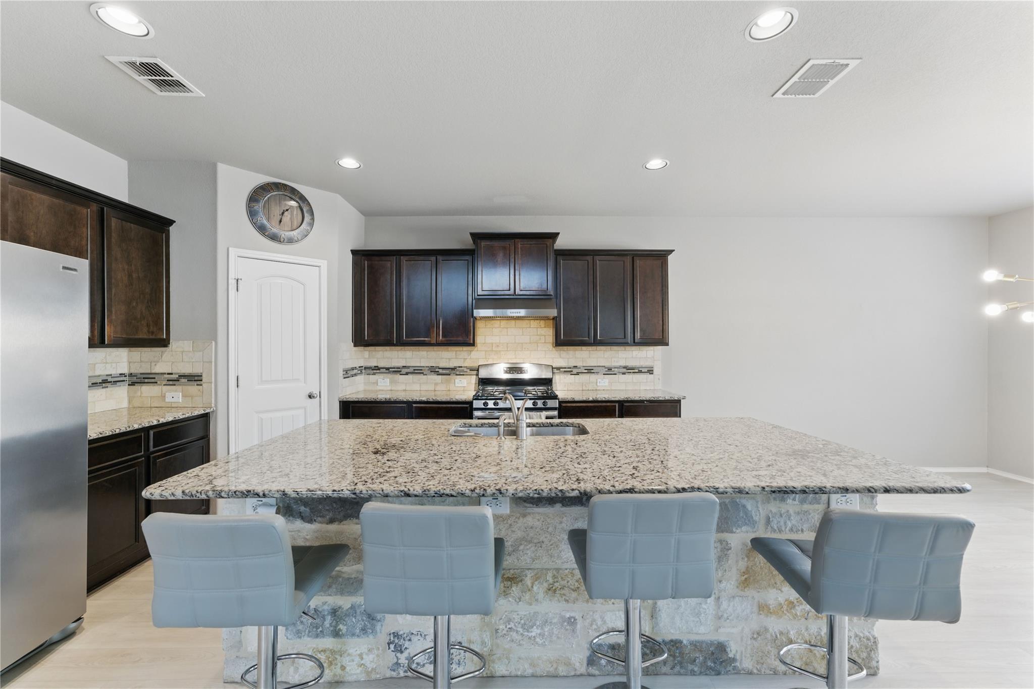 6739 Indian Ldg, San Antonio, TX 78253