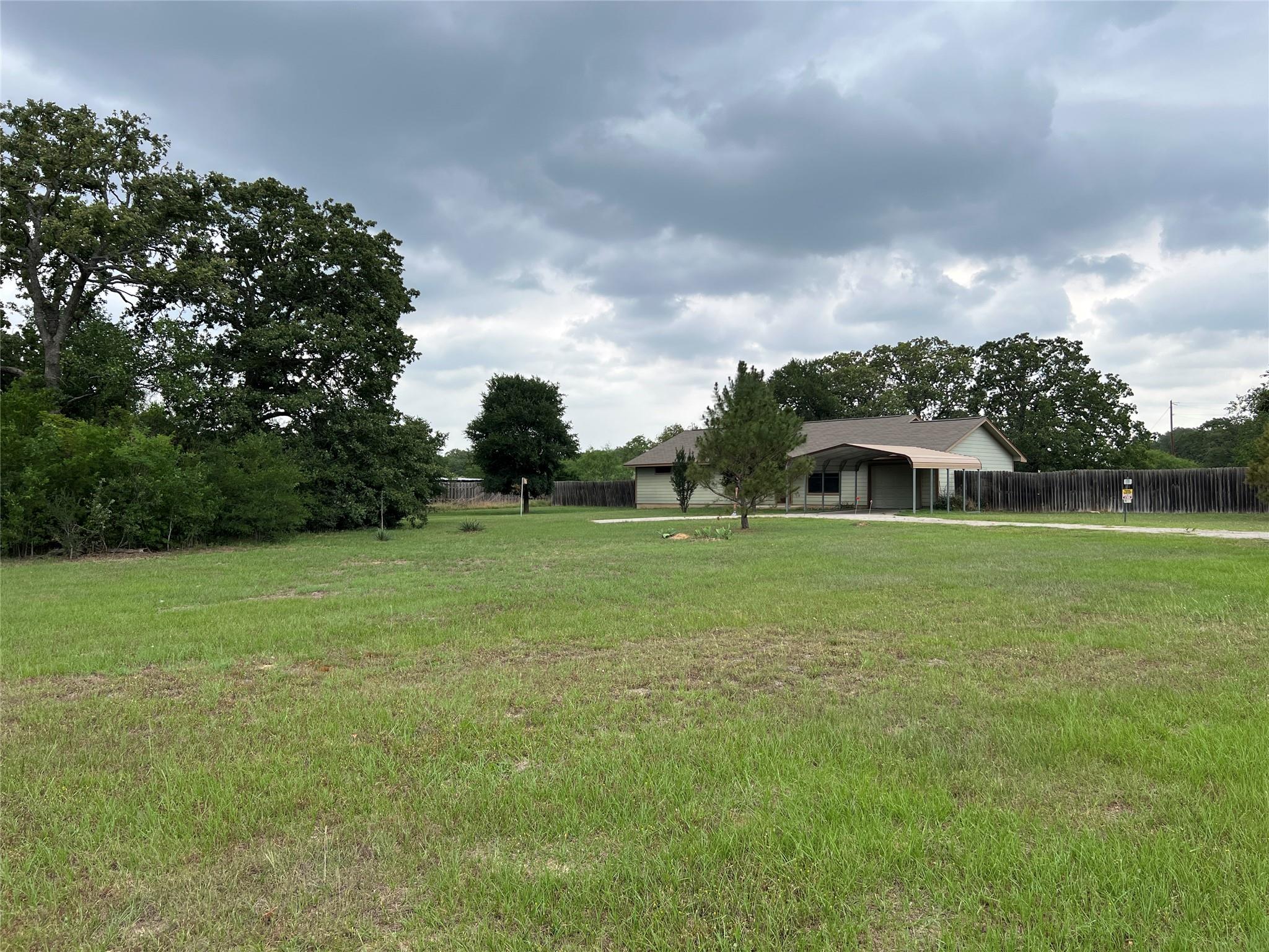 100 Acorn Trl, Cedar Creek, TX 78612