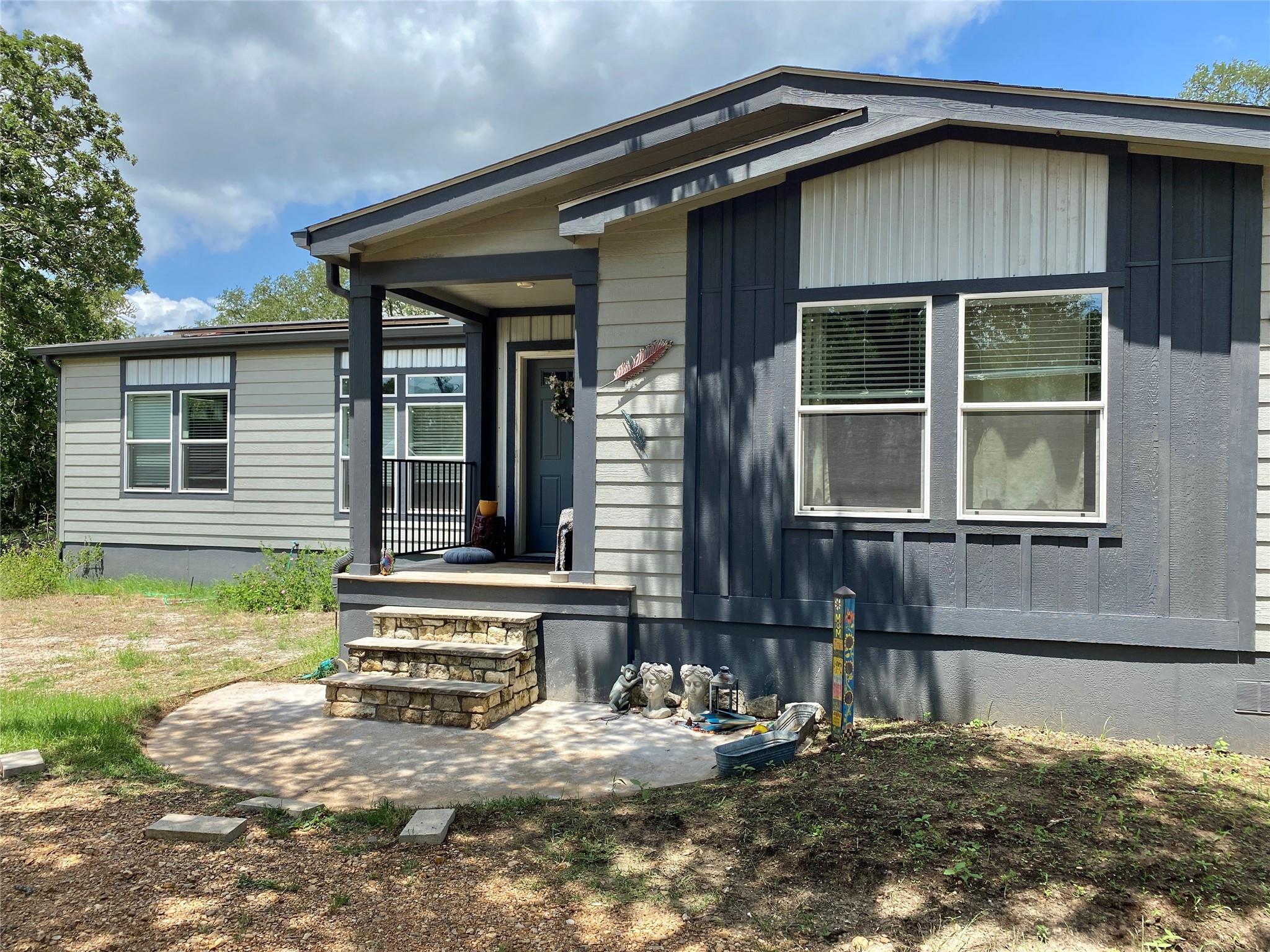 1093 County Road 205 Rd, Giddings, TX 78942