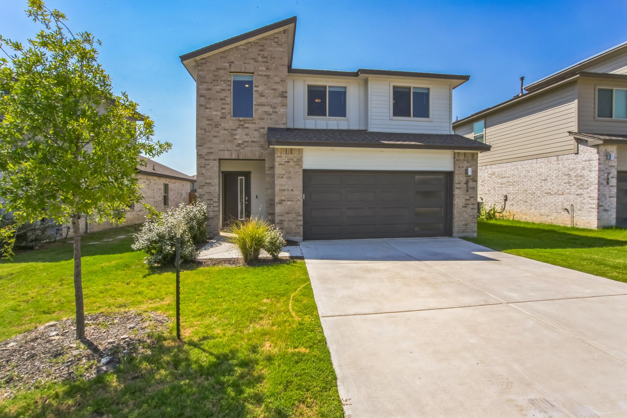 212 Coda Xing, Georgetown, TX 78633