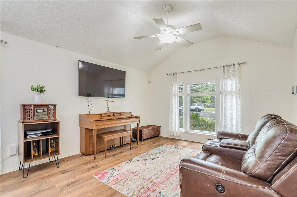 13214 Bennington Ln, Austin, TX 78753