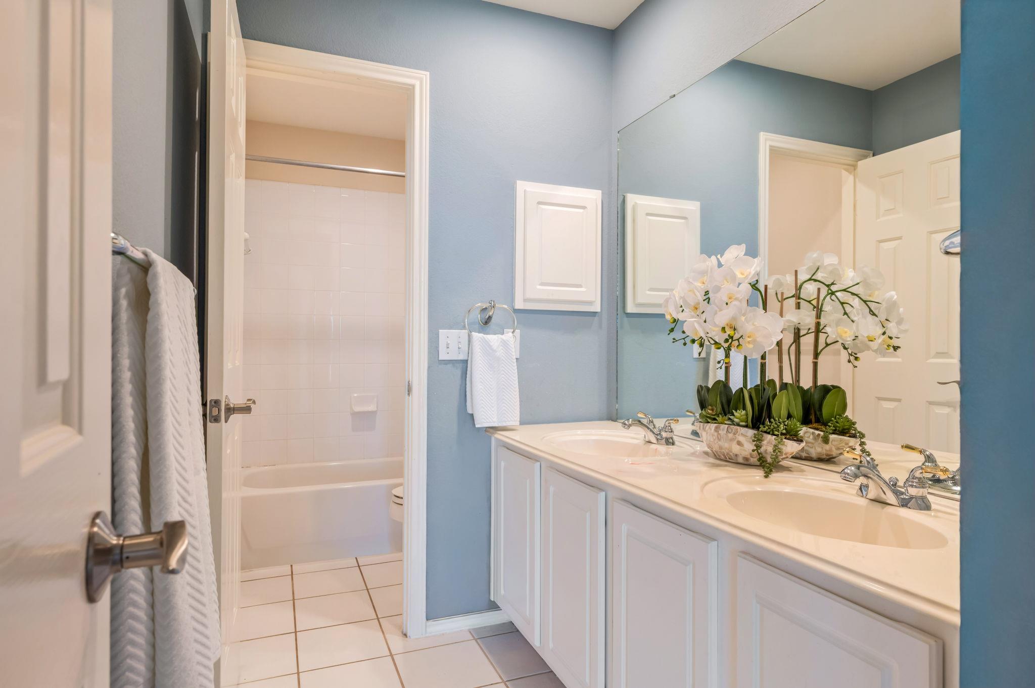 8101 Red Bird Ct, Austin, TX 78726