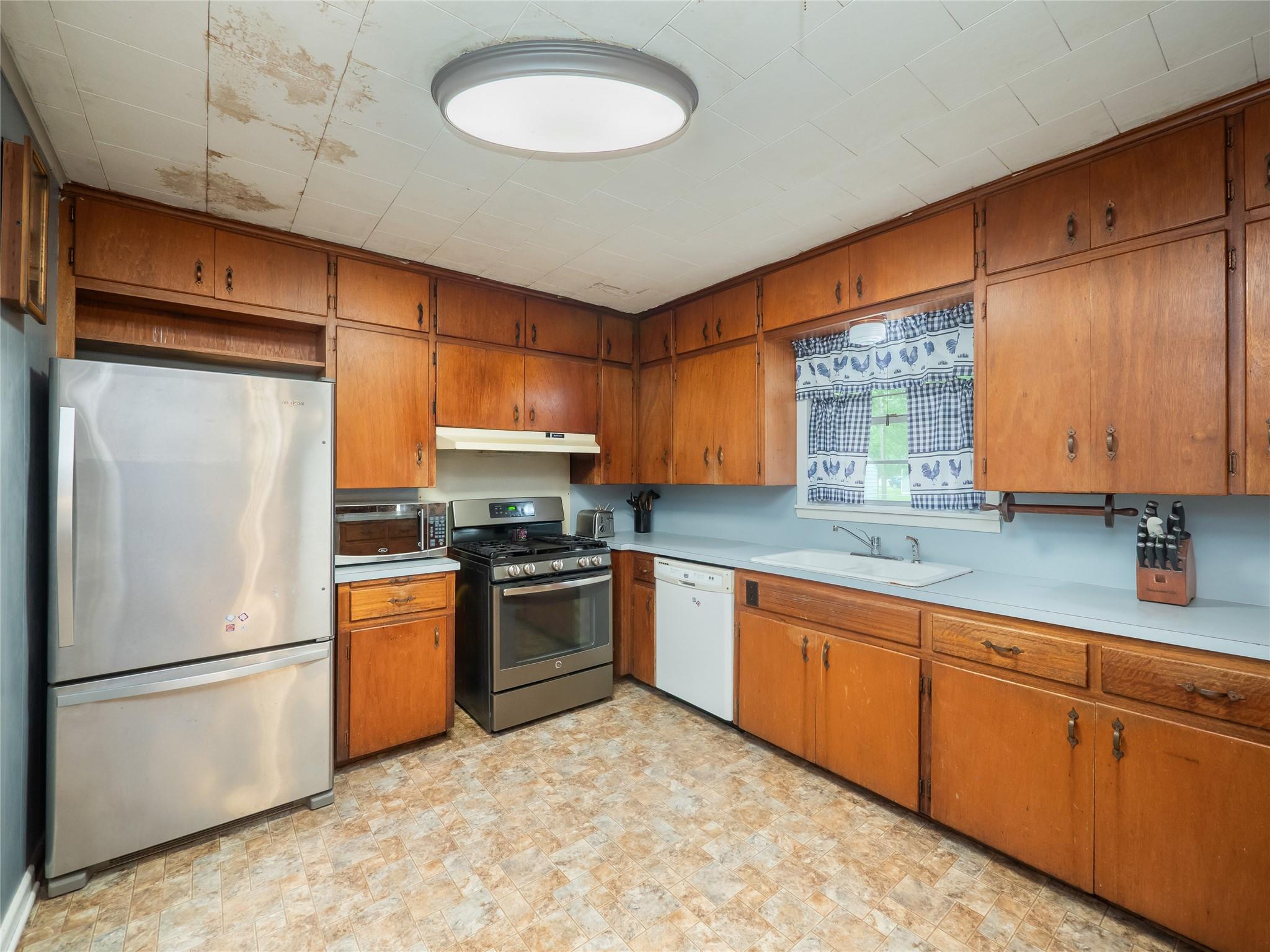 302 Vernon St, Thrall, TX 76578