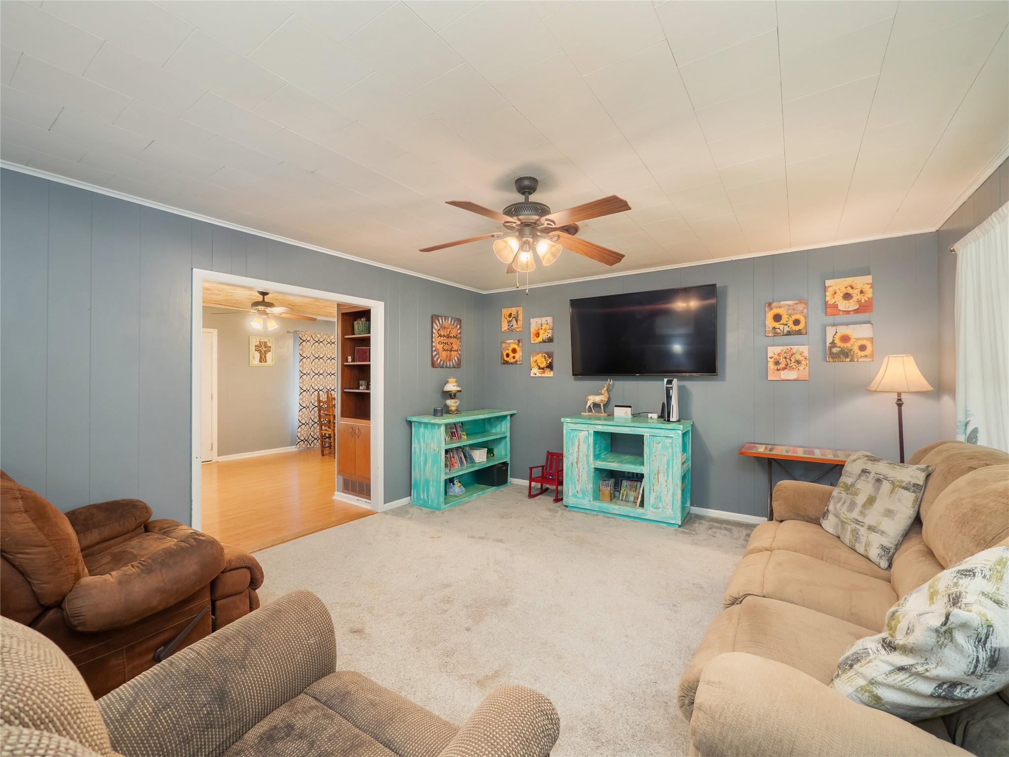 302 Vernon St, Thrall, TX 76578