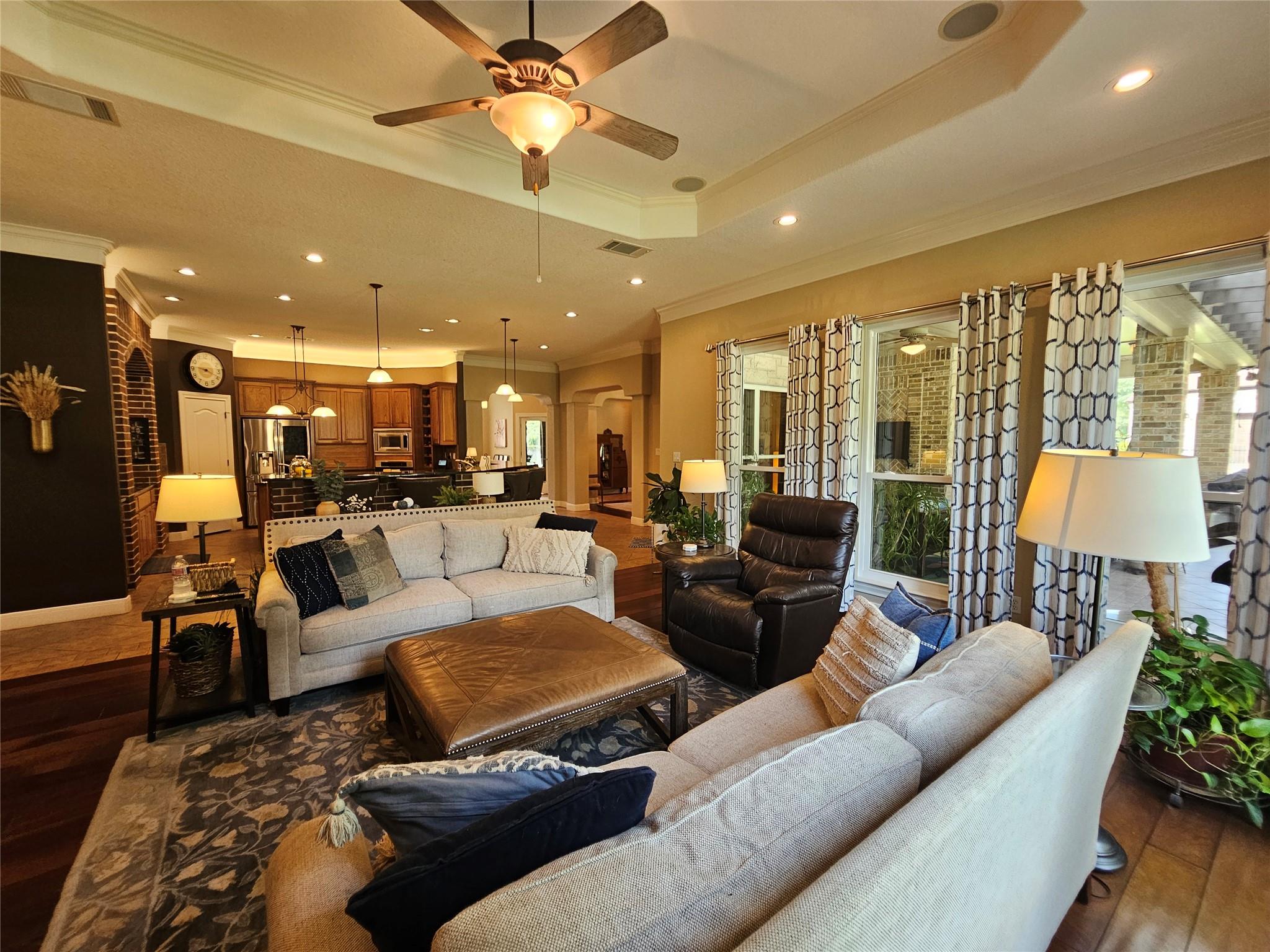 107 W Majestic Oak Ln, Georgetown, TX 78633