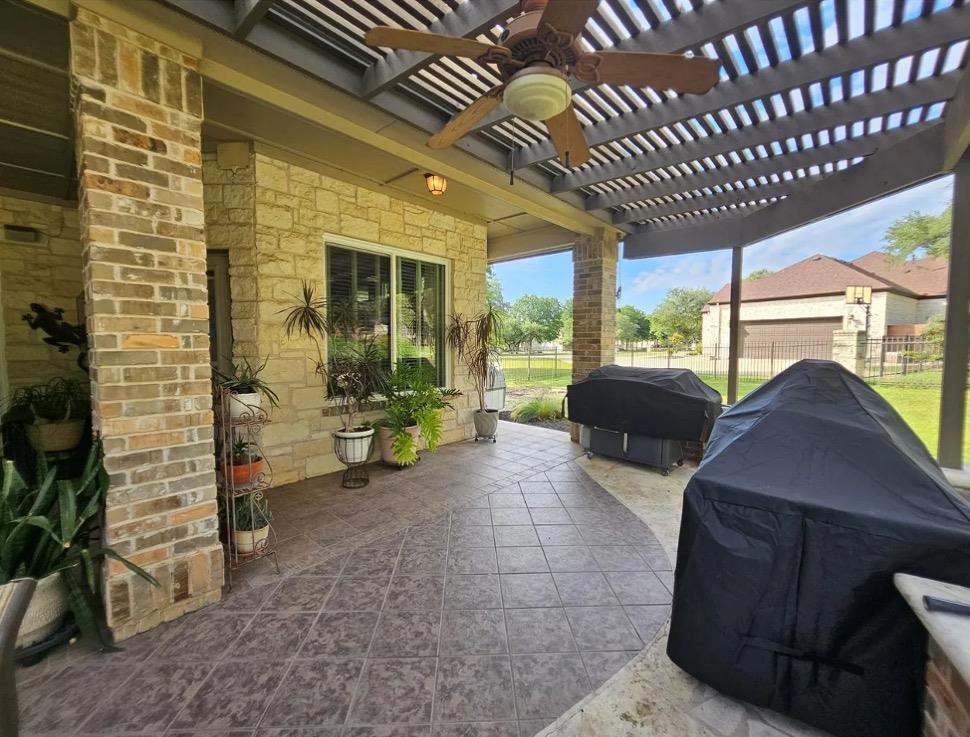 107 W Majestic Oak Ln, Georgetown, TX 78633