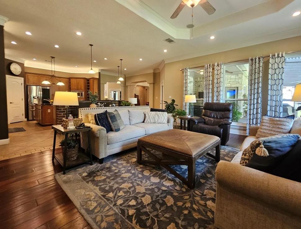 107 W Majestic Oak Ln, Georgetown, TX 78633