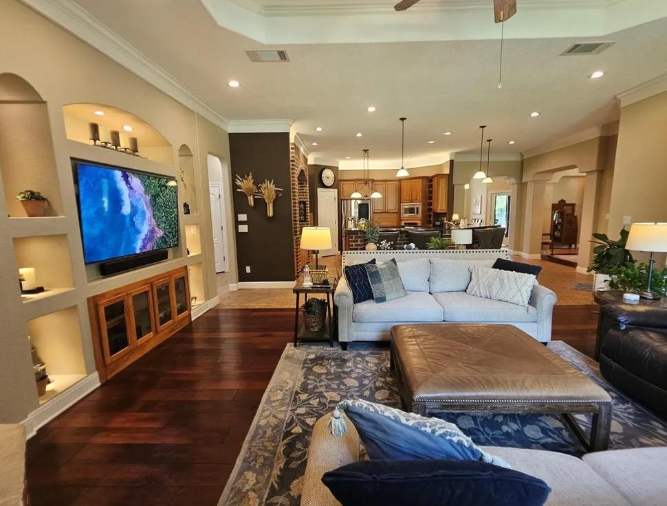 107 W Majestic Oak Ln, Georgetown, TX 78633