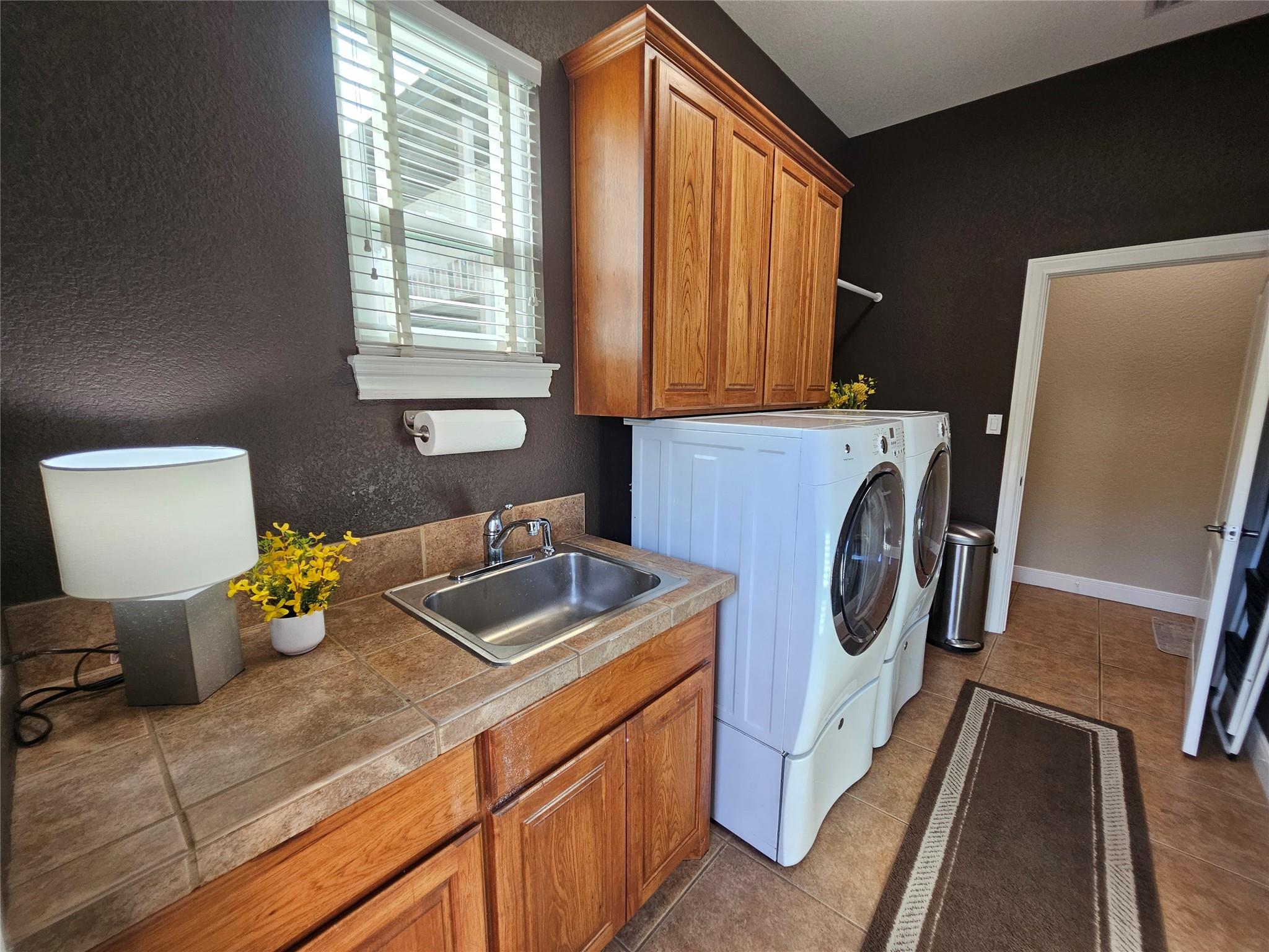 107 W Majestic Oak Ln, Georgetown, TX 78633