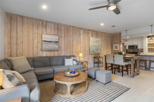 613 Hi Circle North # E, Horseshoe Bay, TX 78657