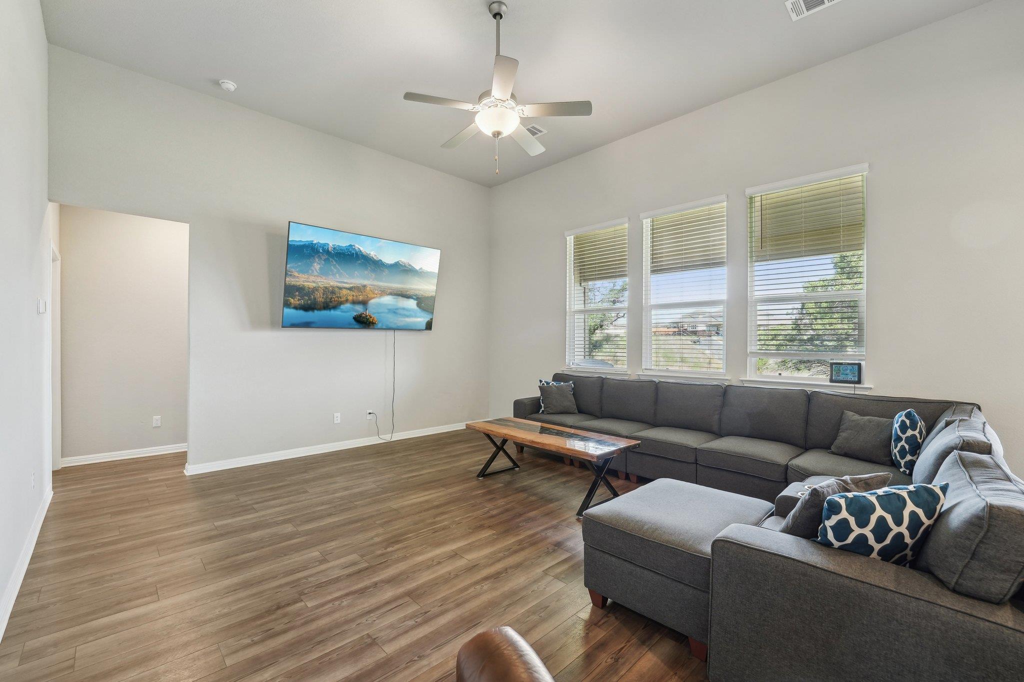 357 Cathedral Mountain Dr, Dripping Springs, TX 78620