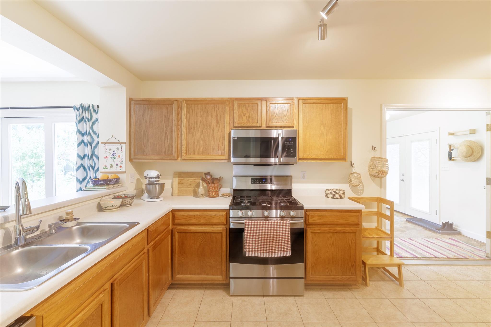 16704 Shipshaw River Cv, Leander, TX 78641