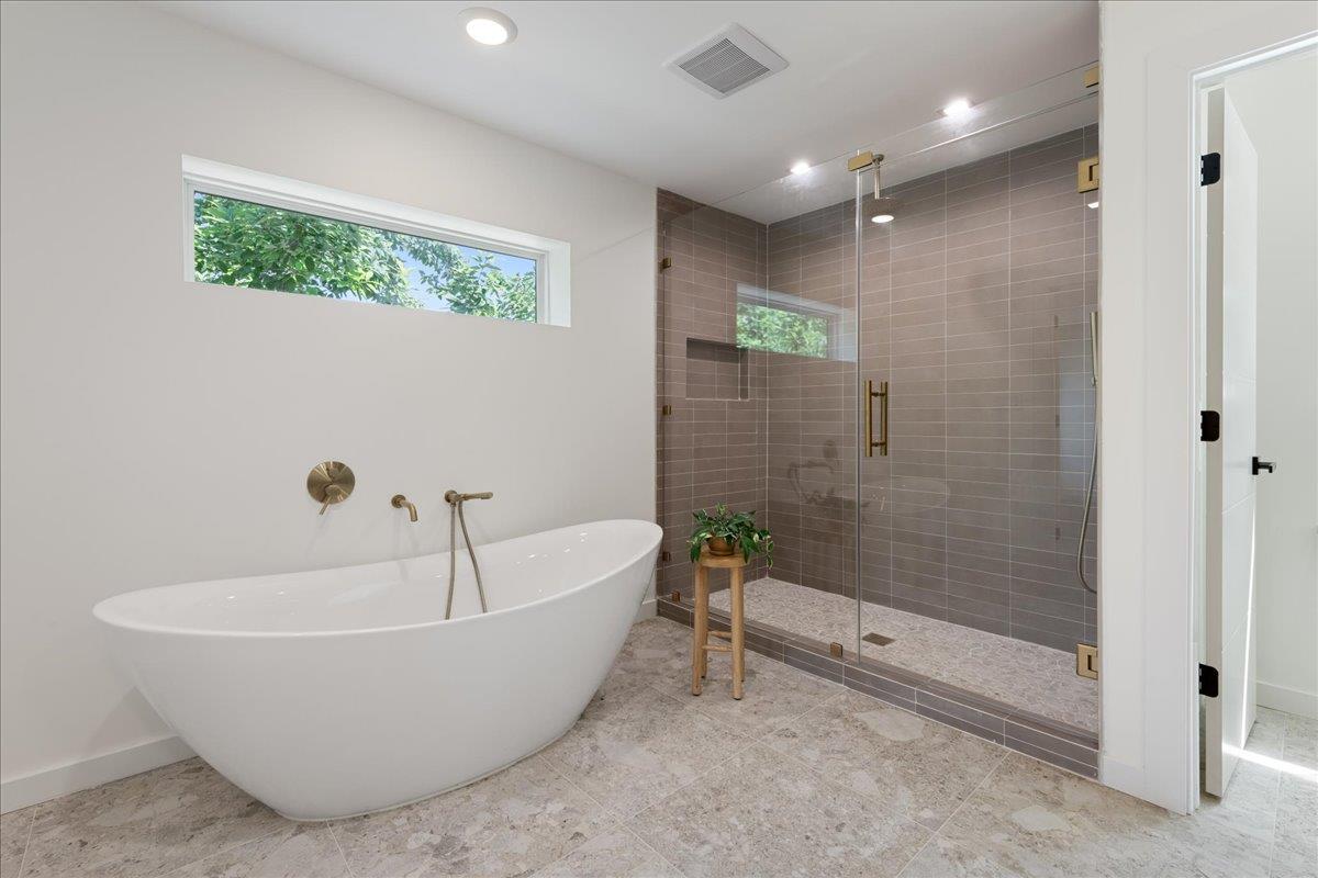 902 Challenger St, Lakeway, TX 78734