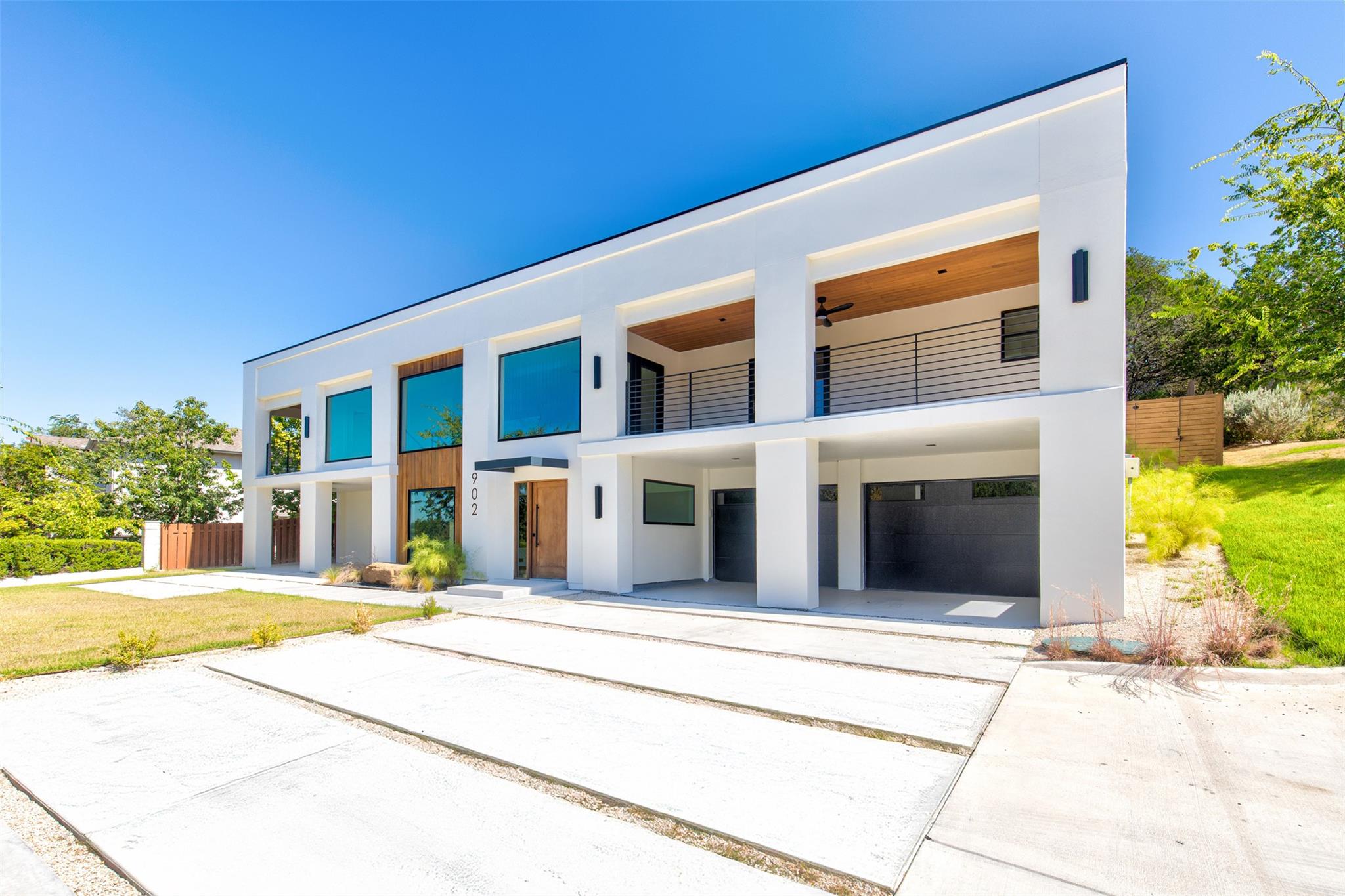 902 Challenger St, Lakeway, TX 78734